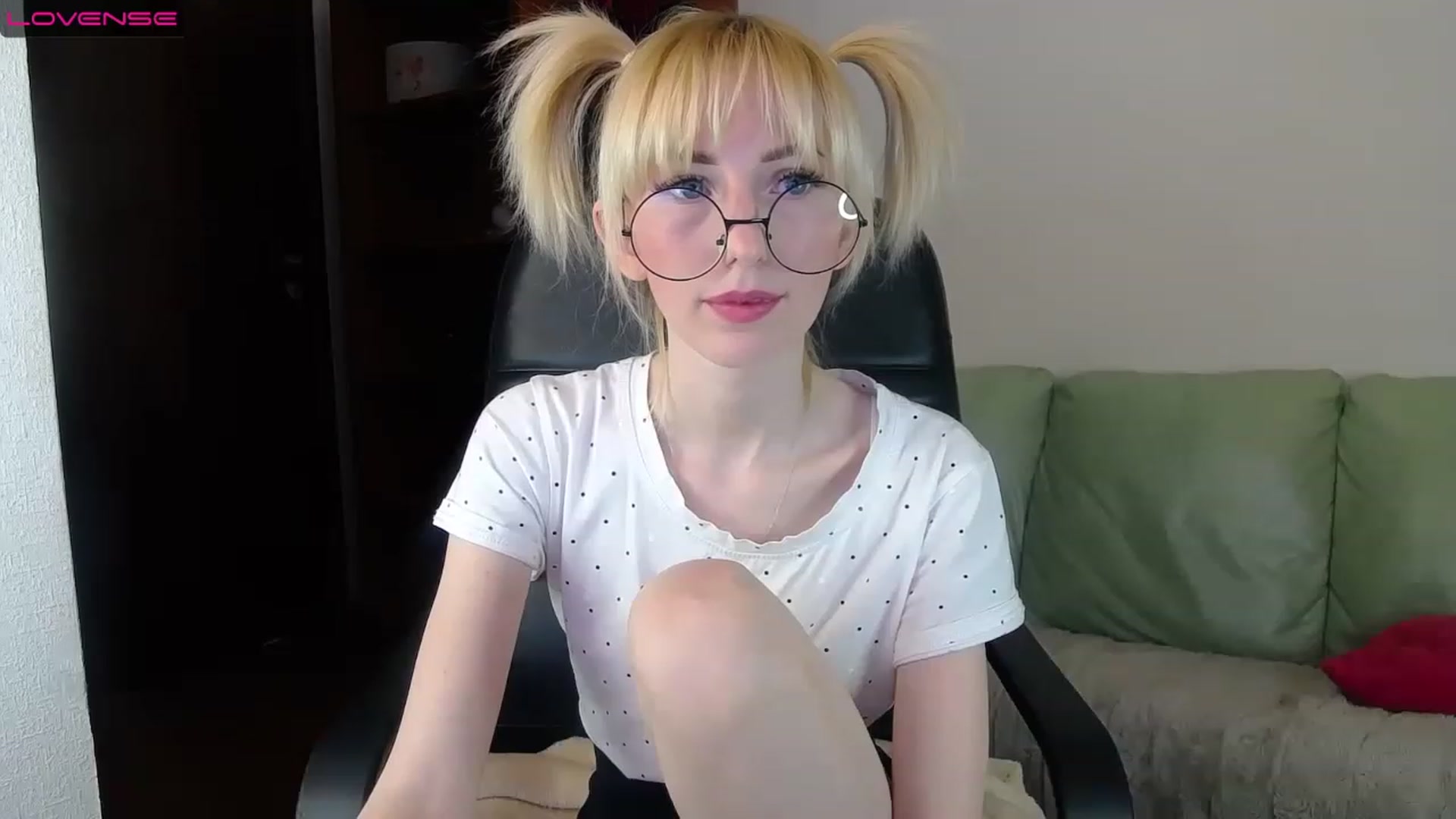 Gallery image thumbnail from PetitePrincez's myfreecams stream on, 02/12/2023, 15:00 image 19 of 20
