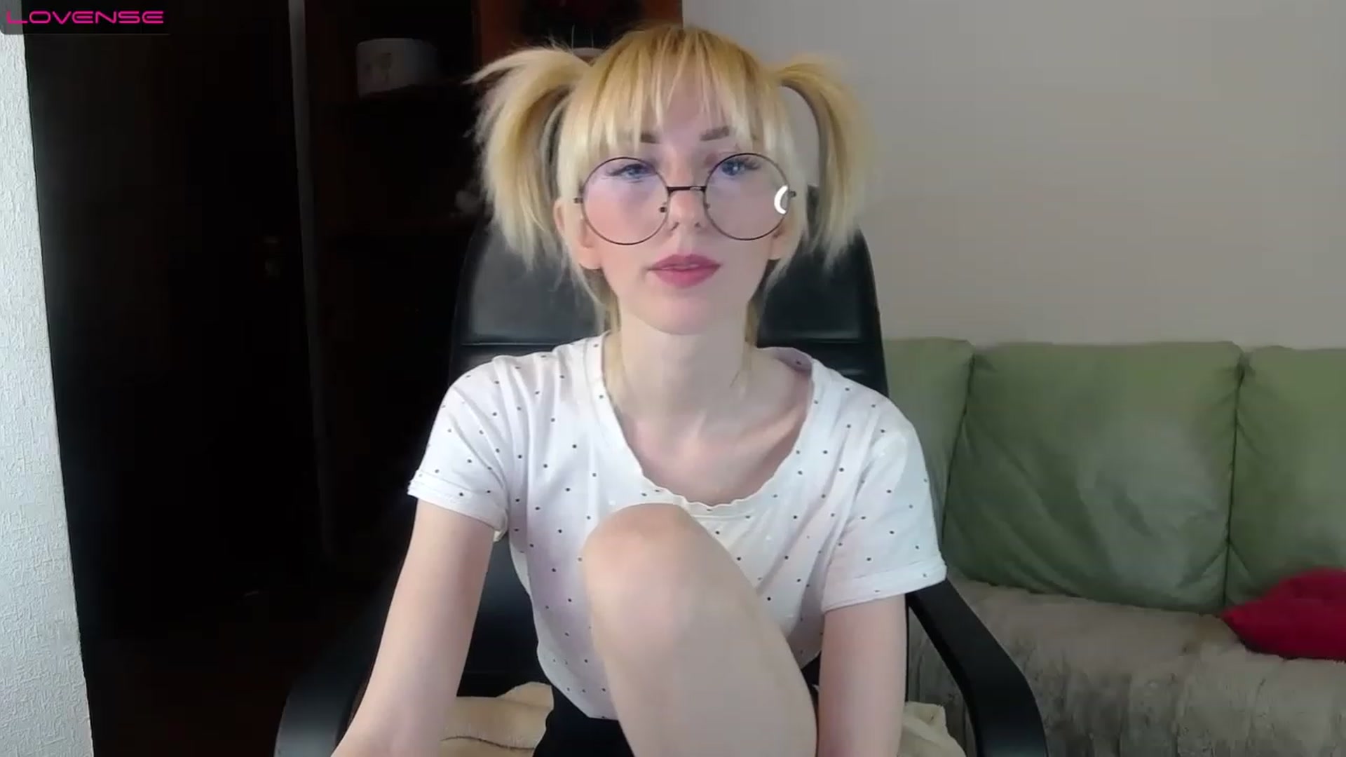 Gallery image thumbnail from PetitePrincez's myfreecams stream on, 02/12/2023, 15:00 image 18 of 20