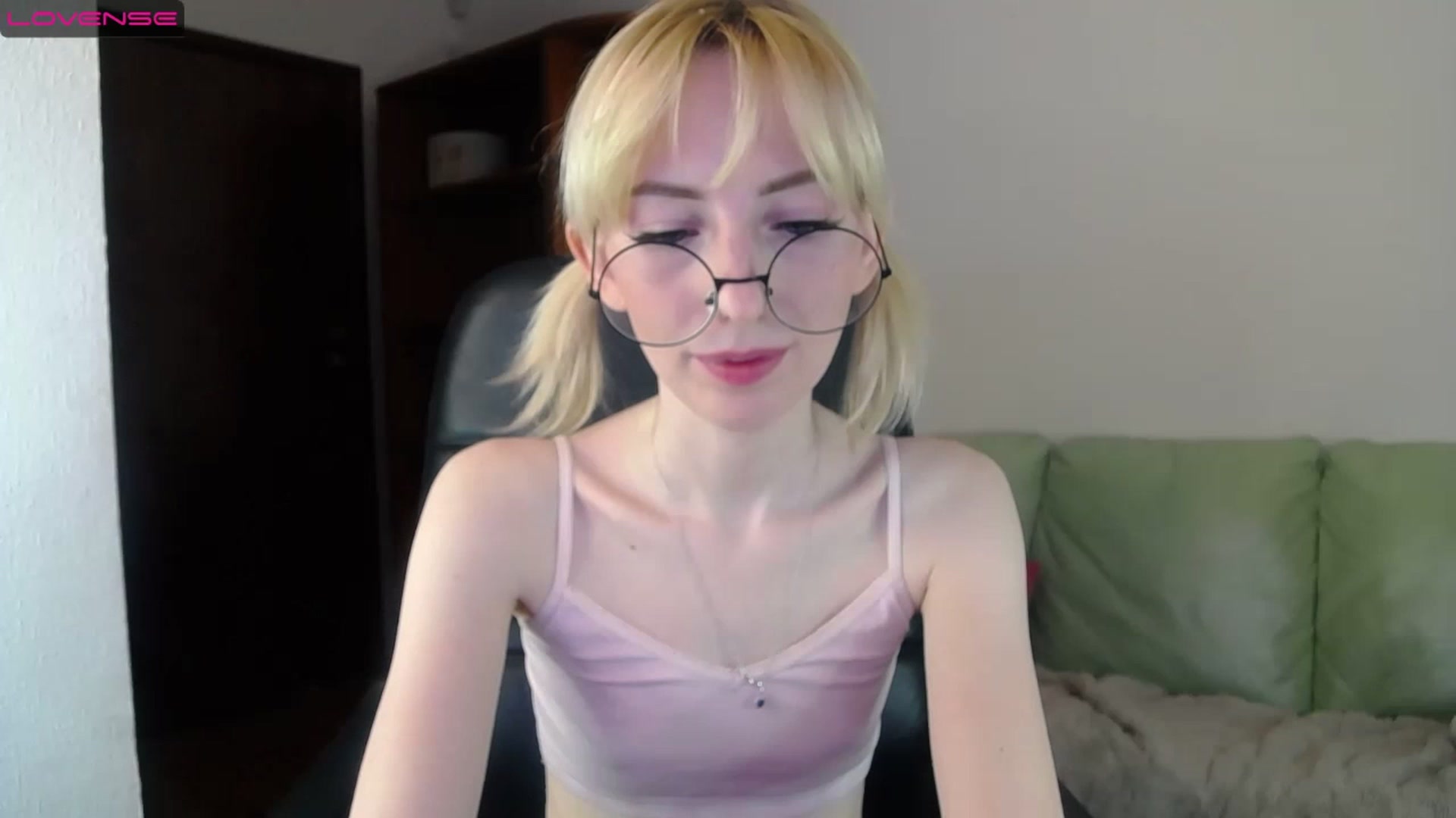 Gallery image thumbnail from PetitePrincez's myfreecams stream on, 02/12/2023, 17:14 image 6 of 20