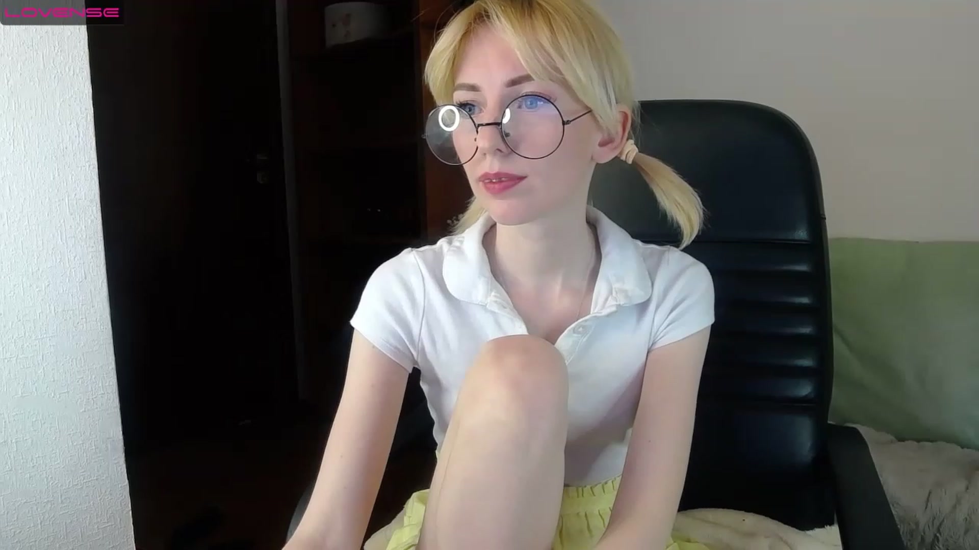 Gallery image thumbnail from PetitePrincez's myfreecams stream on, 02/12/2023, 17:29 image 1 of 20