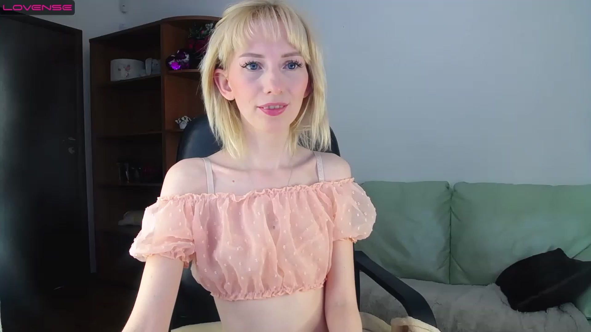 Gallery image thumbnail from PetitePrincez's myfreecams stream on, 02/25/2023, 15:11 image 2 of 20