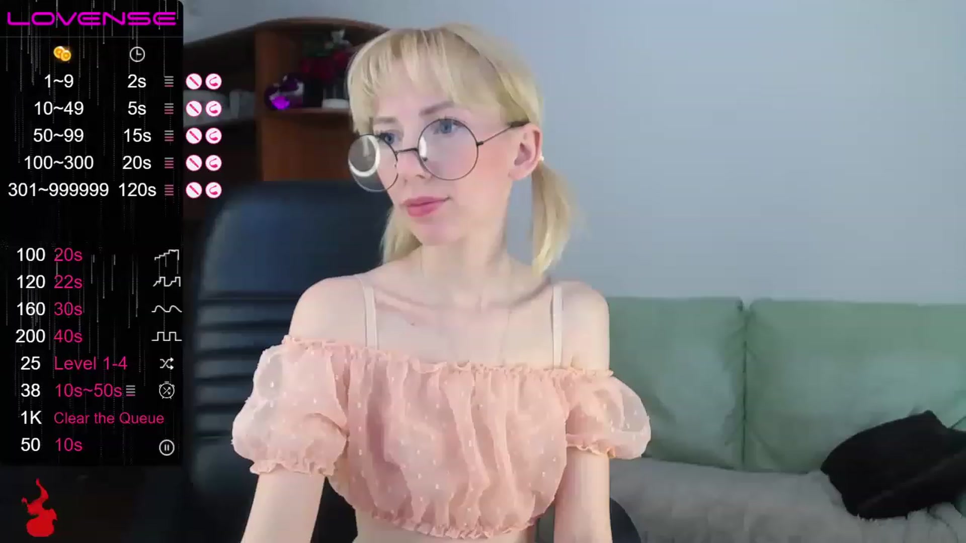 Gallery image thumbnail from PetitePrincez's myfreecams stream on, 02/25/2023, 15:11 image 7 of 20