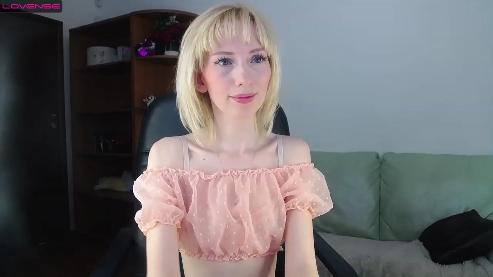 Gallery image thumbnail from PetitePrincez's myfreecams stream on, 02/25/2023, 15:11 image 4 of 20