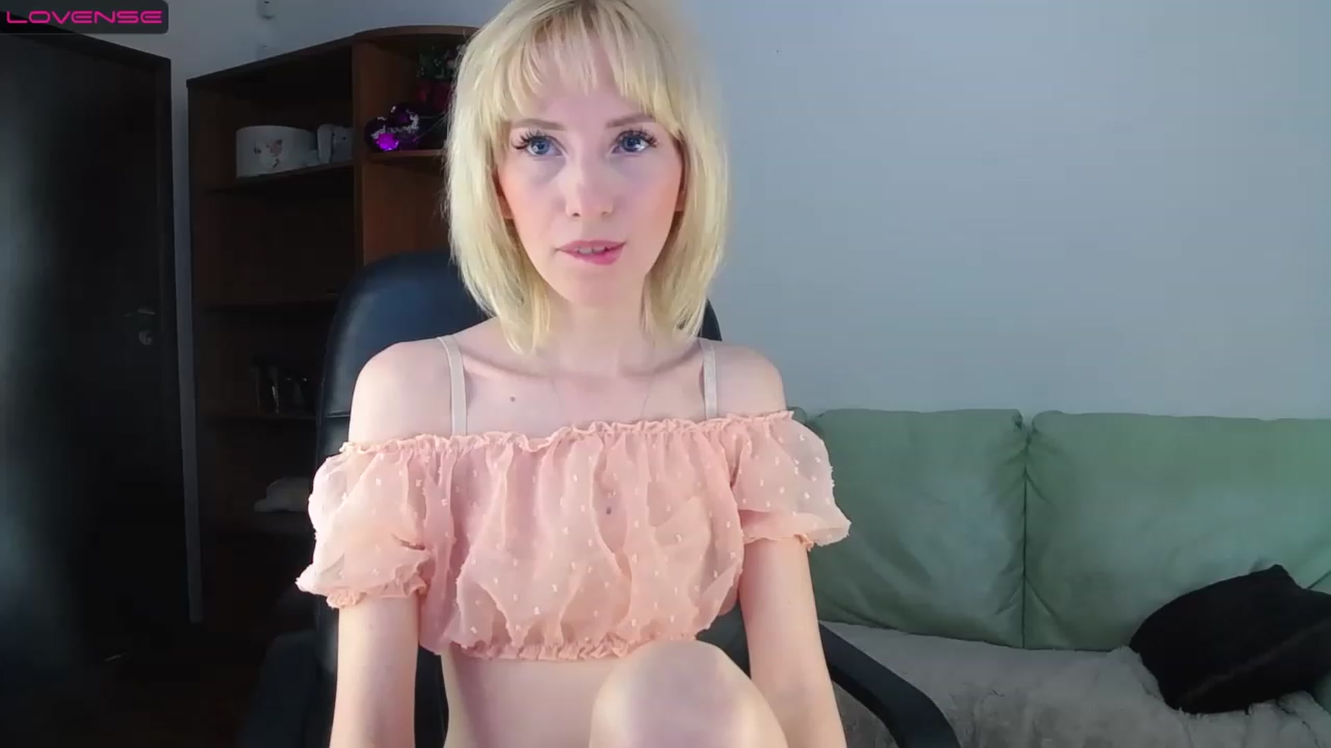 Gallery image thumbnail from PetitePrincez's myfreecams stream on, 02/25/2023, 15:11 image 3 of 20