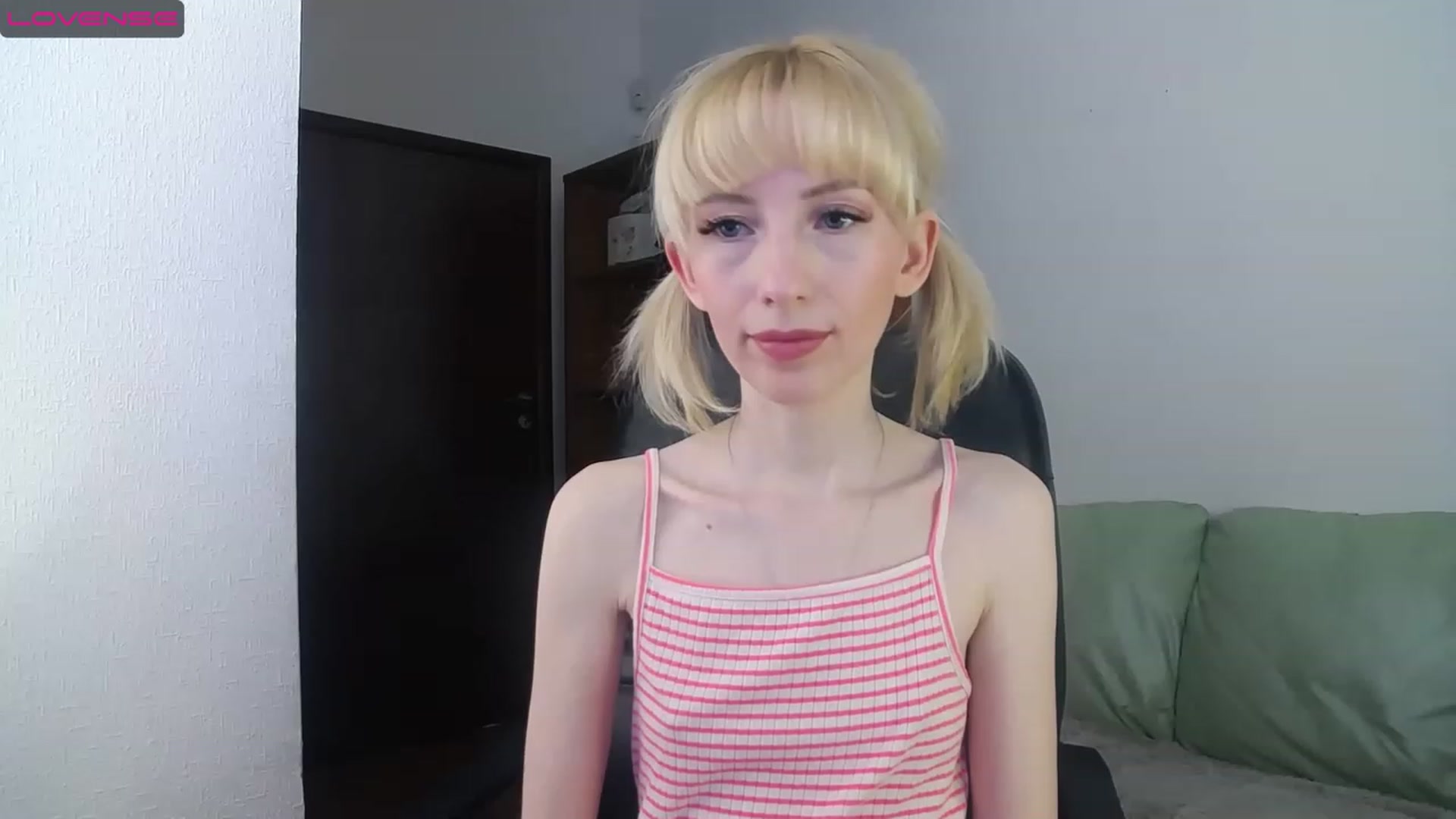 Gallery image thumbnail from PetitePrincez's myfreecams stream on, 03/04/2023, 15:43 image 7 of 20