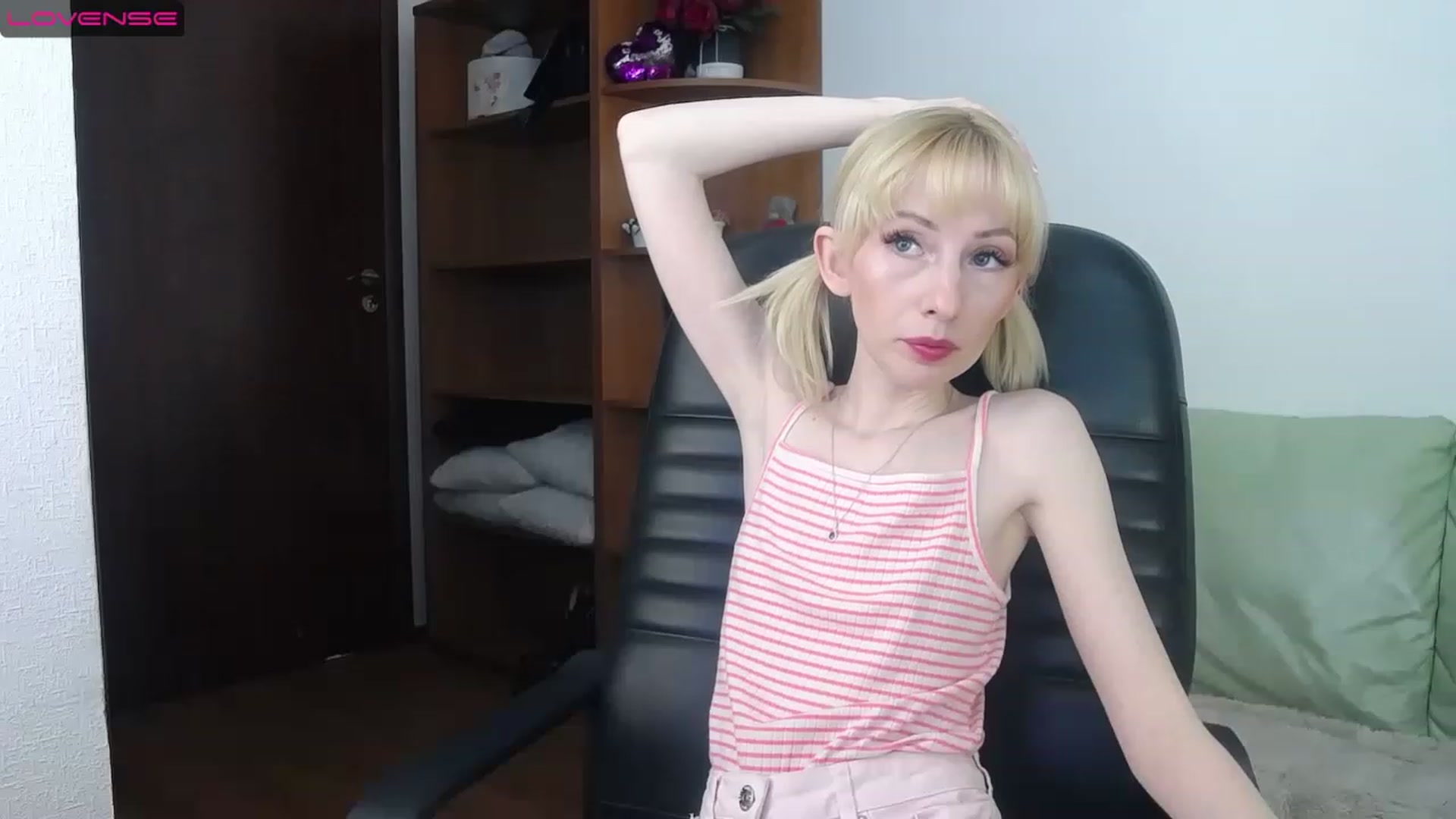 Gallery image thumbnail from PetitePrincez's myfreecams stream on, 03/04/2023, 18:30 image 5 of 20