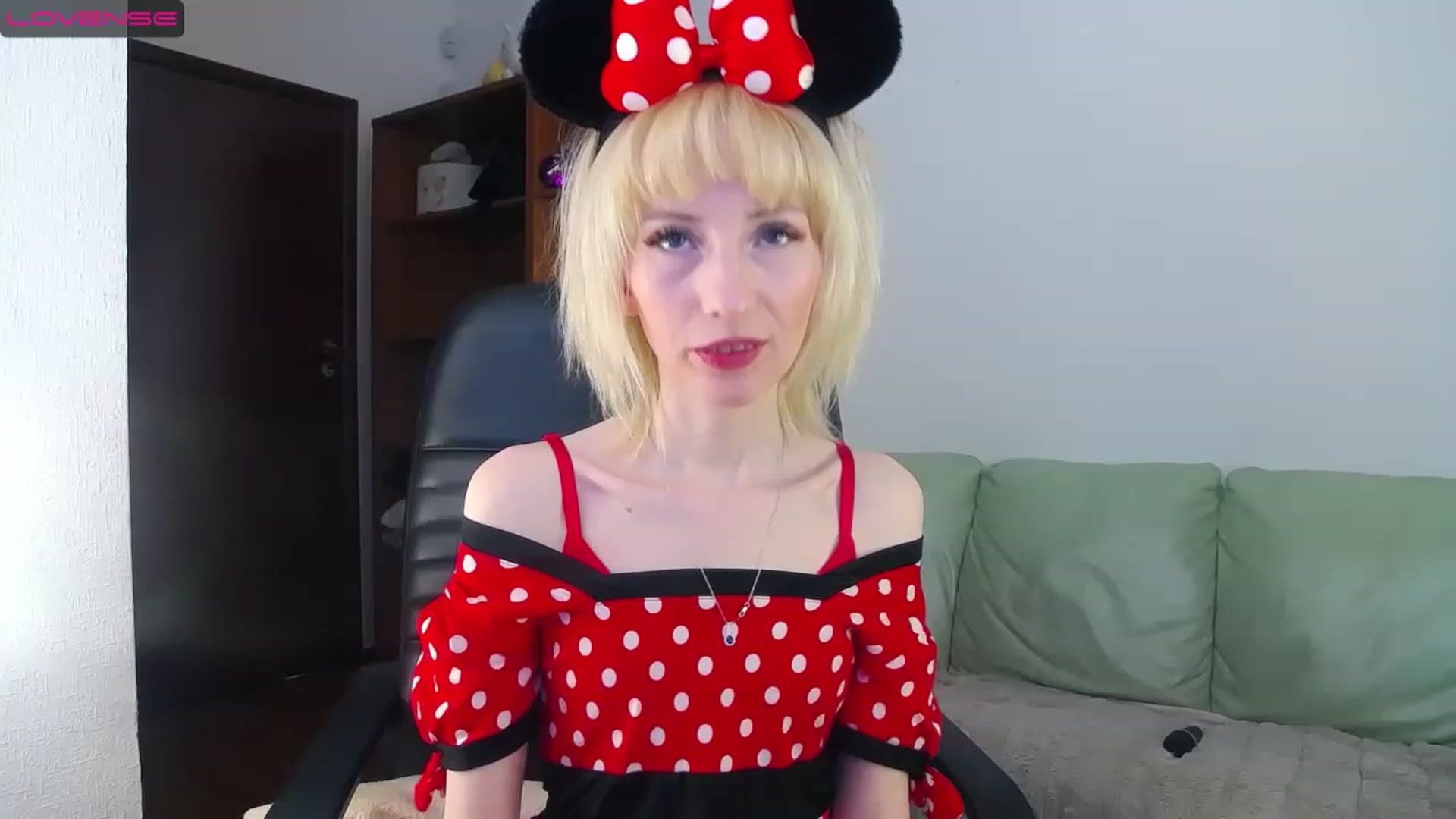 Gallery image thumbnail from PetitePrincez's myfreecams stream on, 03/05/2023, 14:34 image 4 of 20