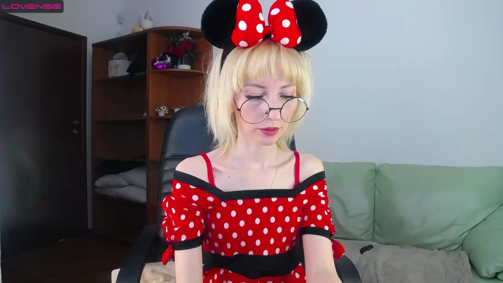 Gallery image thumbnail from PetitePrincez's myfreecams stream on, 03/05/2023, 14:34 image 13 of 20