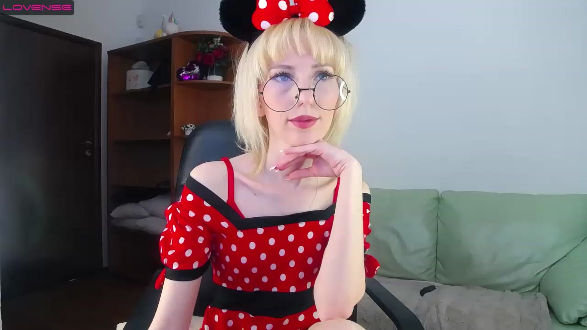 Gallery image thumbnail from PetitePrincez's myfreecams stream on, 03/05/2023, 14:34 image 17 of 20