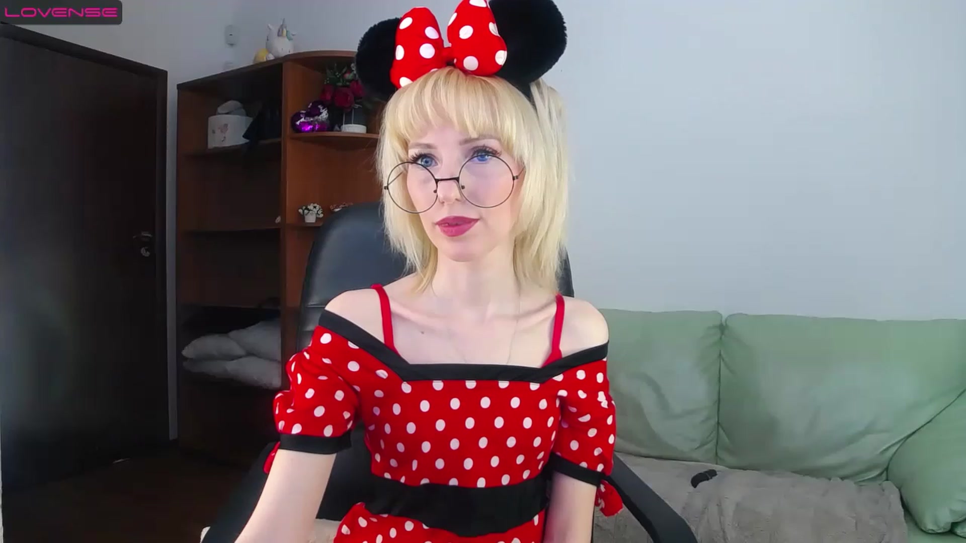Gallery image thumbnail from PetitePrincez's myfreecams stream on, 03/05/2023, 14:34 image 19 of 20