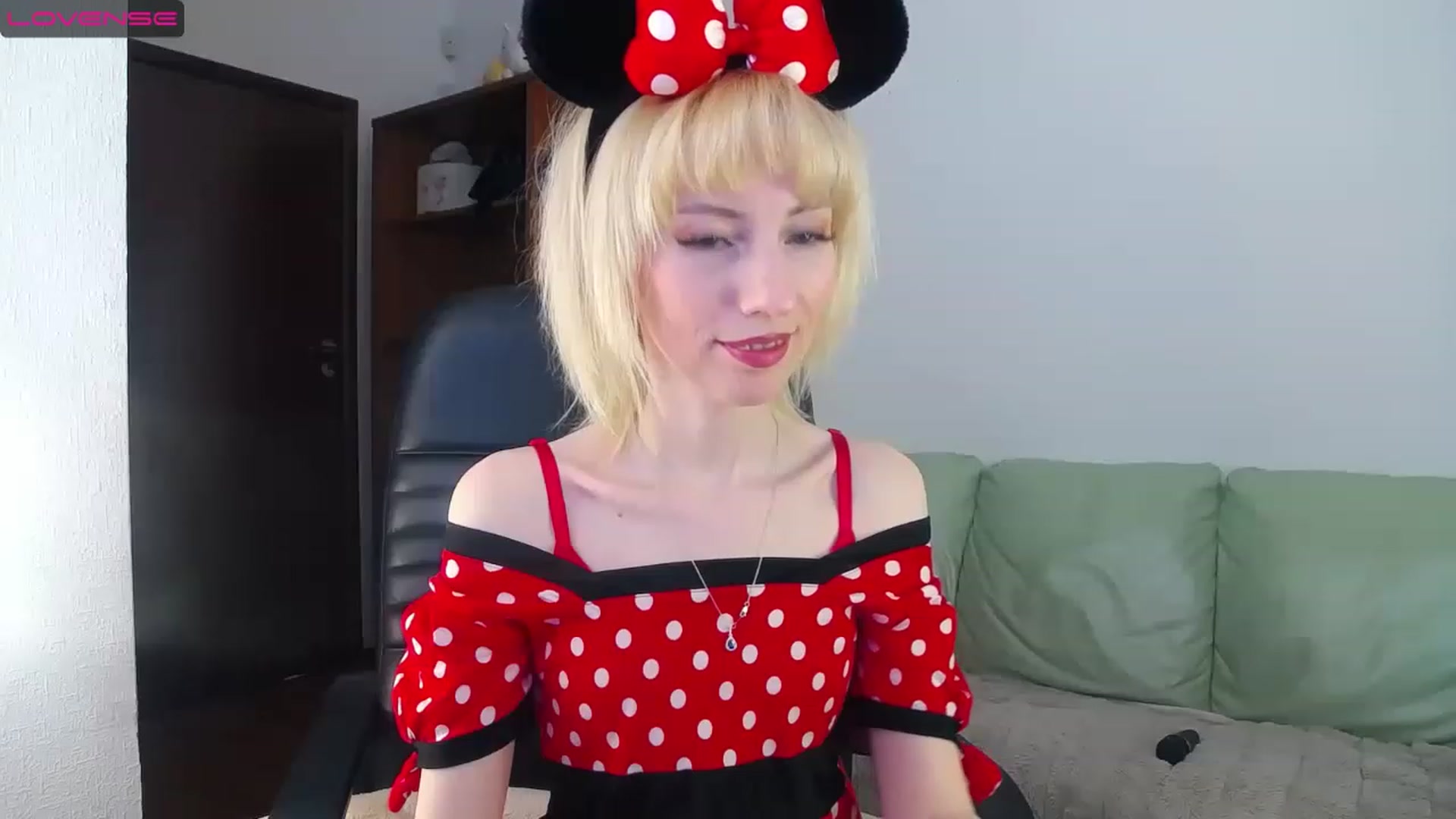 Gallery image thumbnail from PetitePrincez's myfreecams stream on, 03/05/2023, 14:34 image 2 of 20