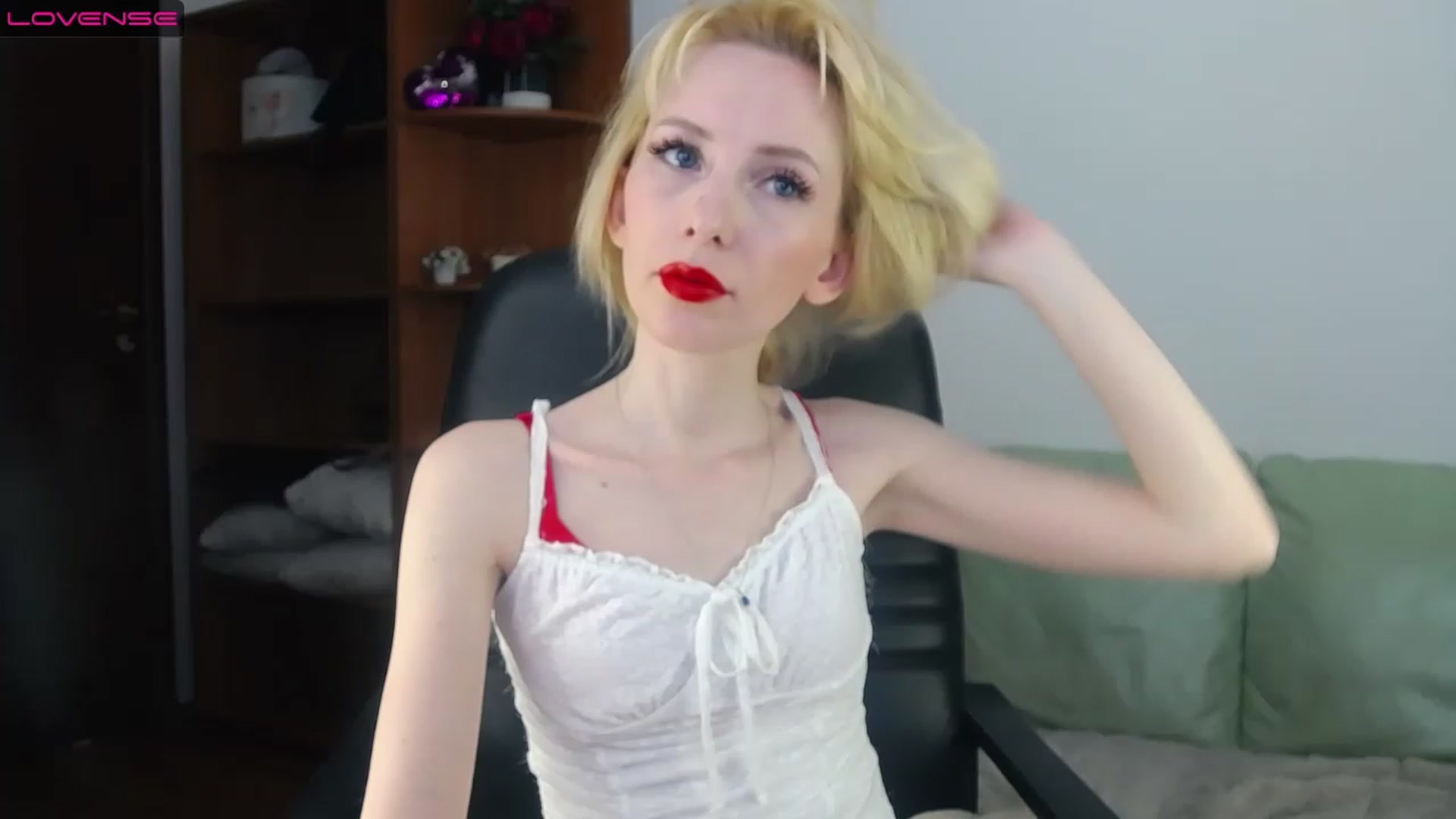 Gallery image thumbnail from PetitePrincez's myfreecams stream on, 03/08/2023, 17:47 image 3 of 20