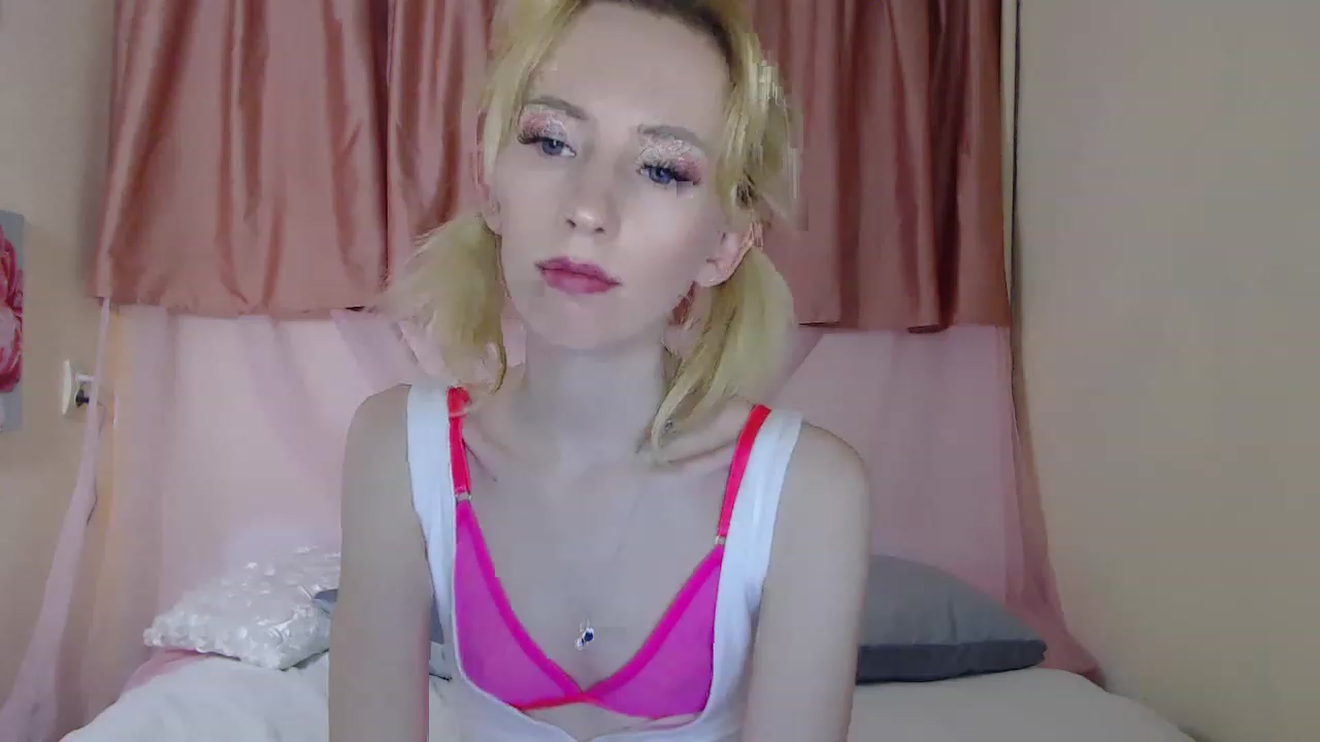 Gallery image thumbnail from PetitePrincez's myfreecams stream on, 04/15/2023, 16:30 image 16 of 20