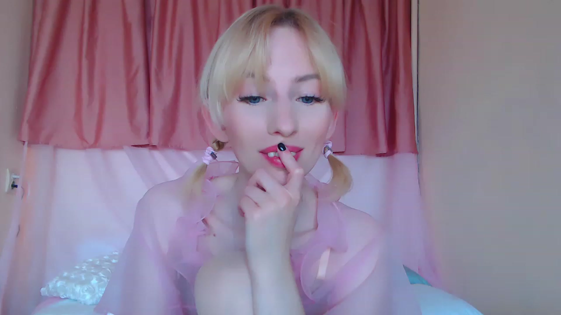 Gallery image thumbnail from PetitePrincez's myfreecams stream on, 04/16/2023, 14:35 image 1 of 20