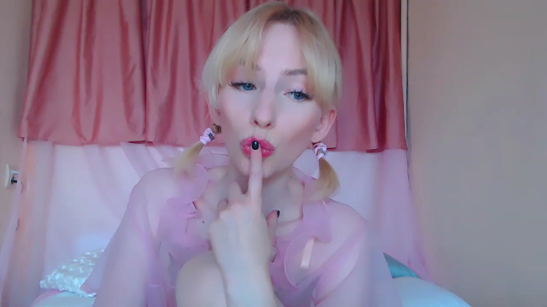Gallery image thumbnail from PetitePrincez's myfreecams stream on, 04/16/2023, 14:35 image 2 of 20