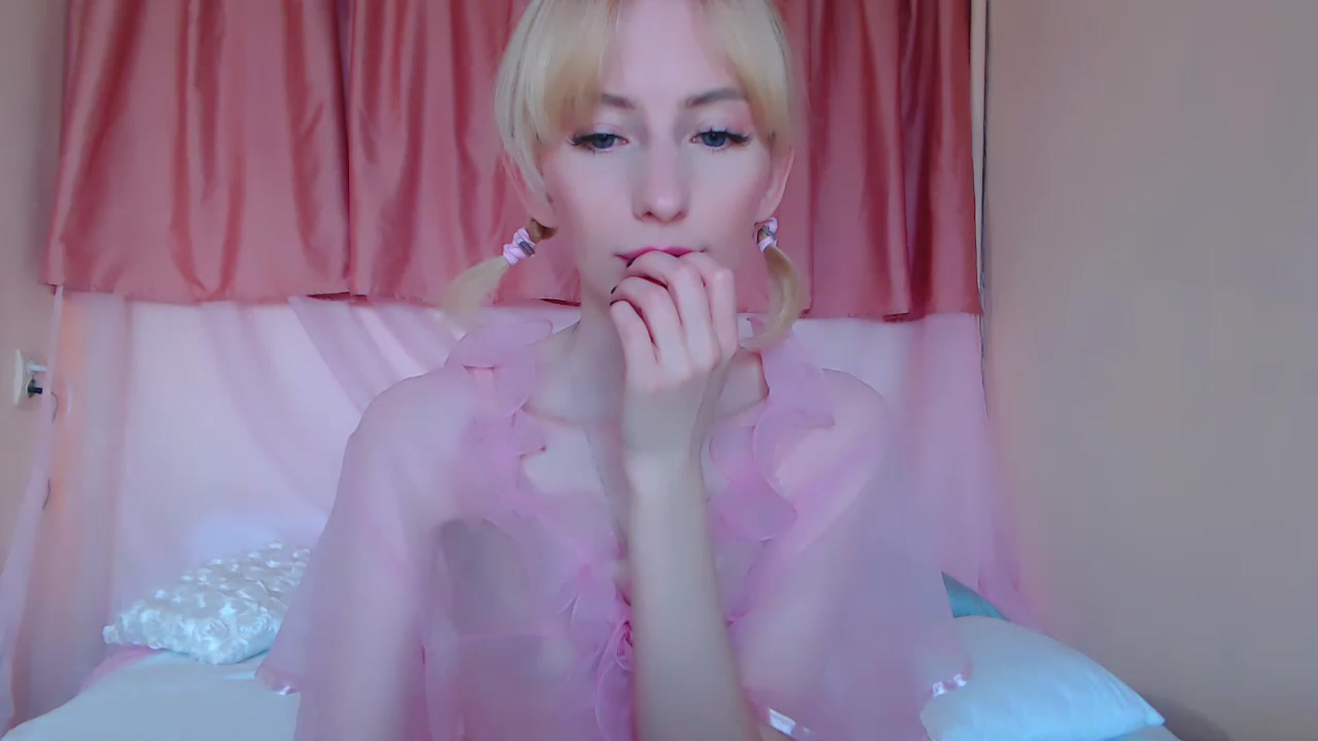 Gallery image thumbnail from PetitePrincez's myfreecams stream on, 04/16/2023, 14:35 image 18 of 20
