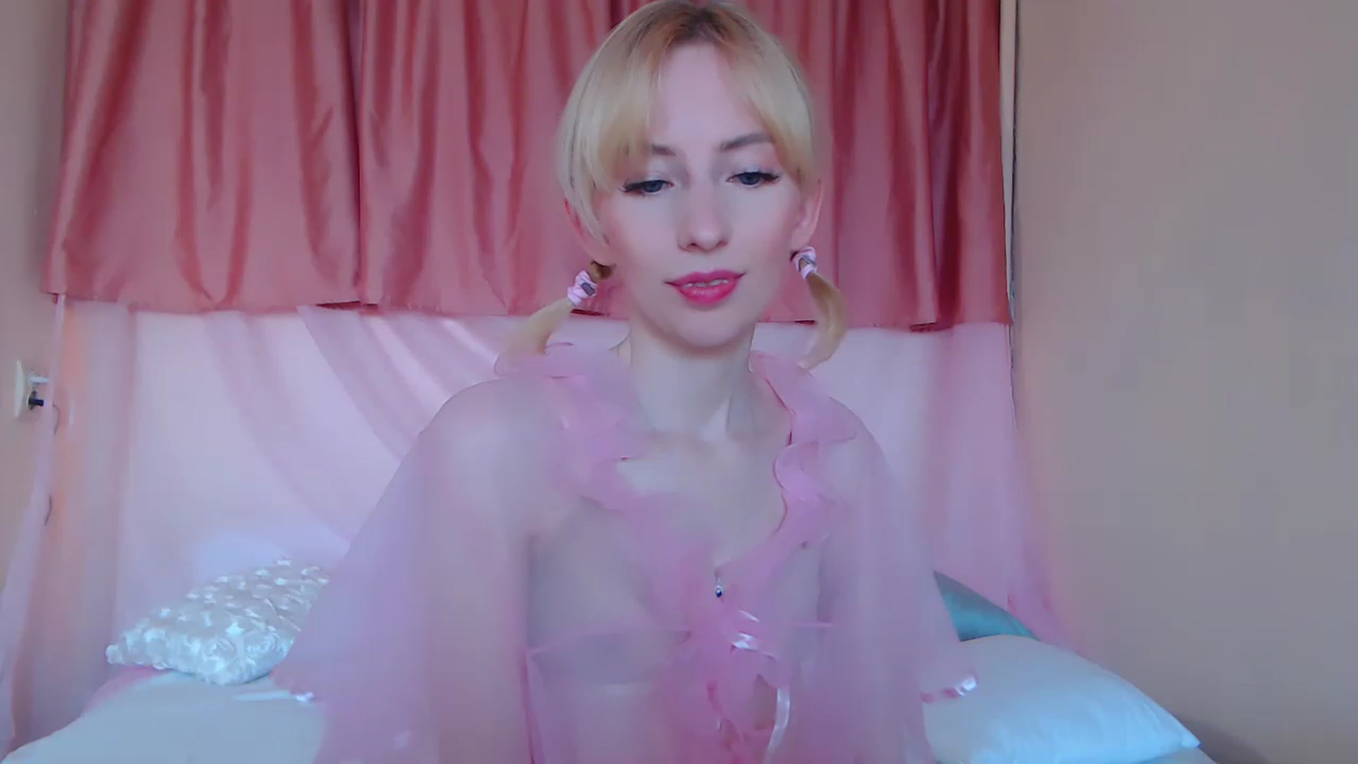 Gallery image thumbnail from PetitePrincez's myfreecams stream on, 04/16/2023, 14:35 image 19 of 20