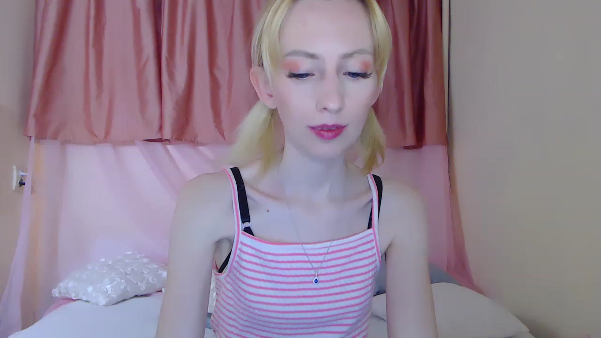 Gallery image thumbnail from PetitePrincez's myfreecams stream on, 04/17/2023, 18:30 image 12 of 20
