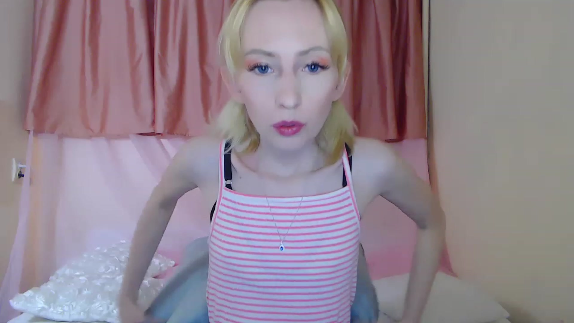 Gallery image thumbnail from PetitePrincez's myfreecams stream on, 04/17/2023, 18:30 image 13 of 20