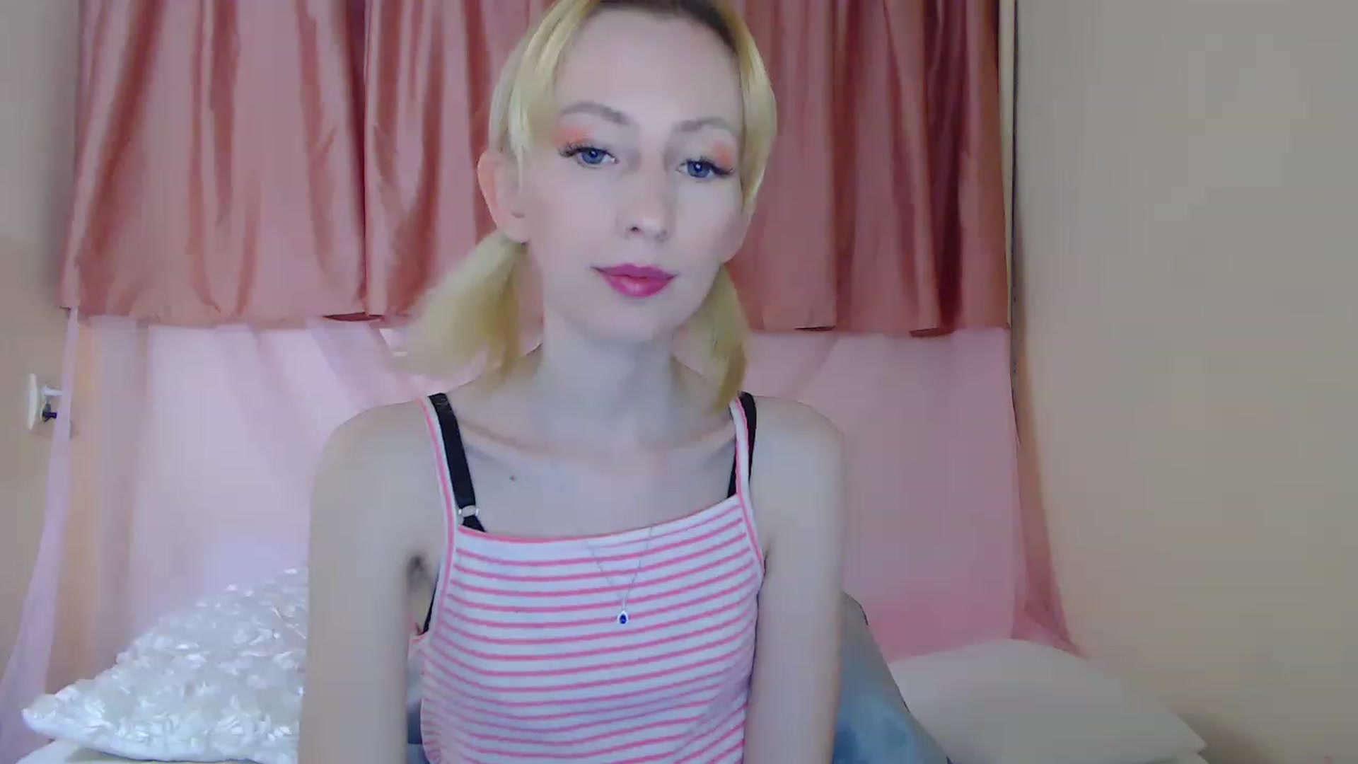 Gallery image thumbnail from PetitePrincez's myfreecams stream on, 04/17/2023, 18:30 image 14 of 20