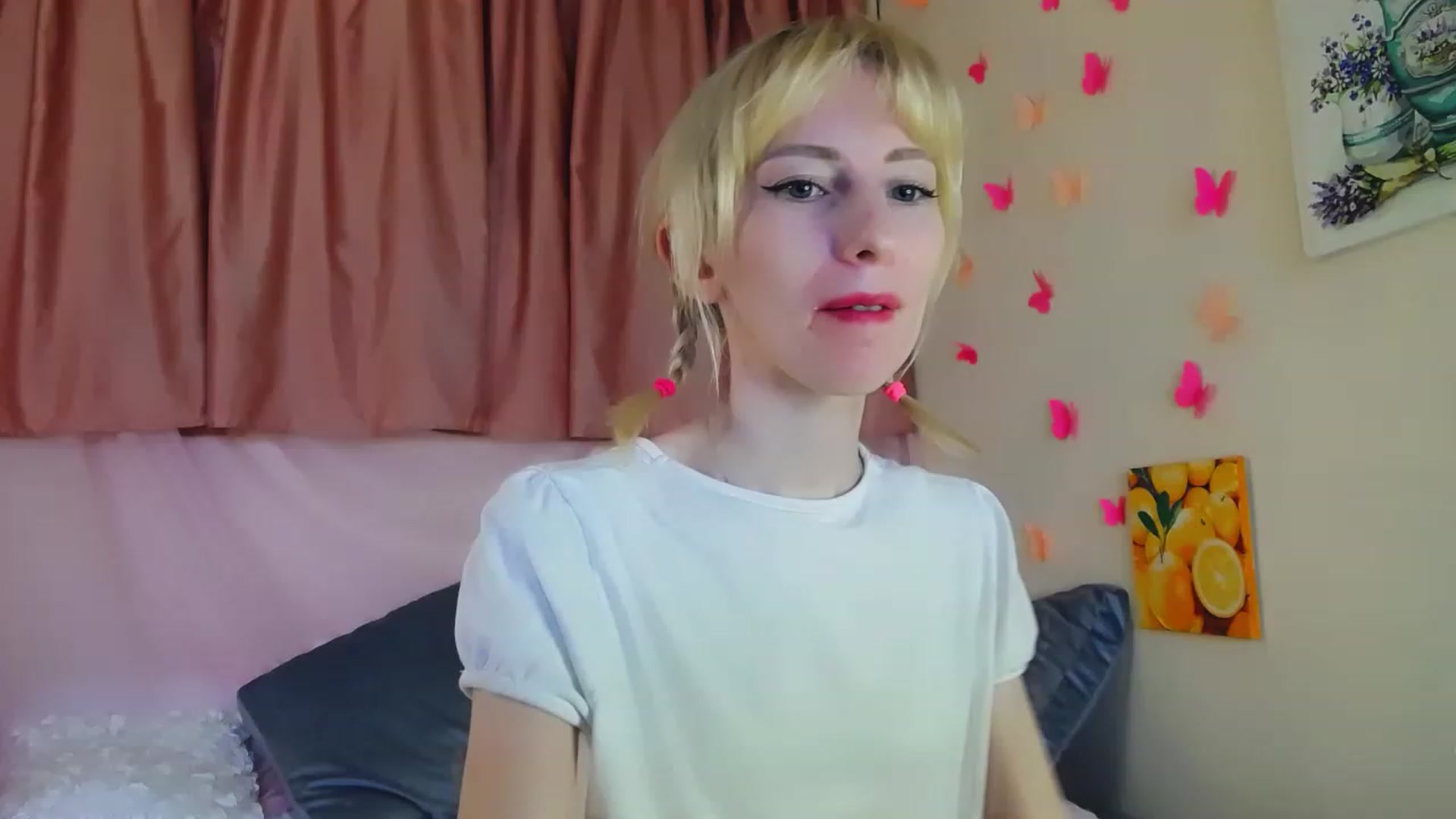 Gallery image thumbnail from PetitePrincez's myfreecams stream on, 05/27/2023, 15:38 image 15 of 20