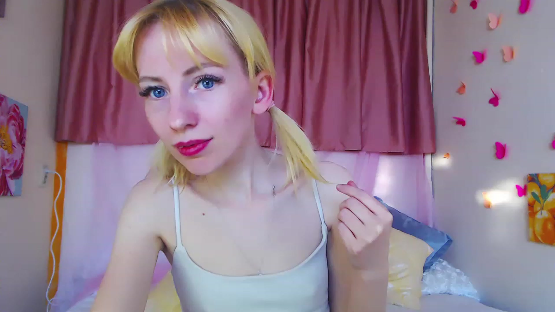 Gallery image thumbnail from PetitePrincez's myfreecams stream on, 06/04/2023, 16:56 image 15 of 20
