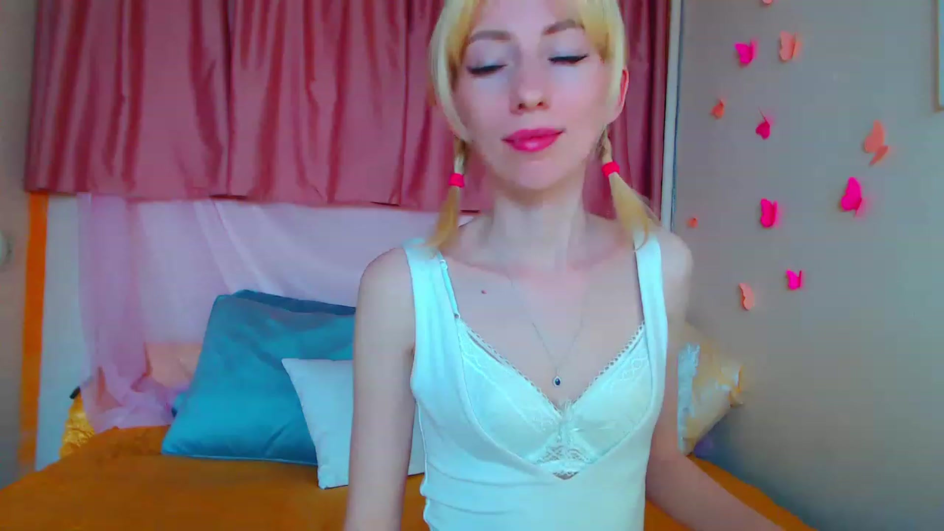 Gallery image thumbnail from PetitePrincez's myfreecams stream on, 06/17/2023, 15:56 image 2 of 20