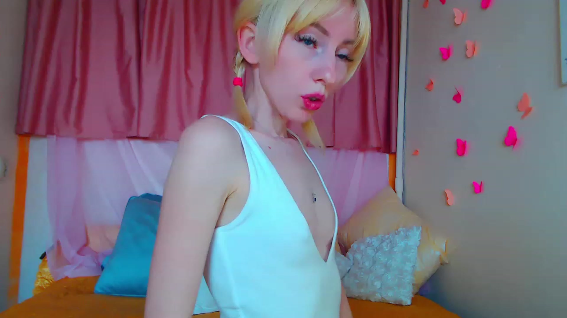 Gallery image thumbnail from PetitePrincez's myfreecams stream on, 06/17/2023, 15:56 image 11 of 20