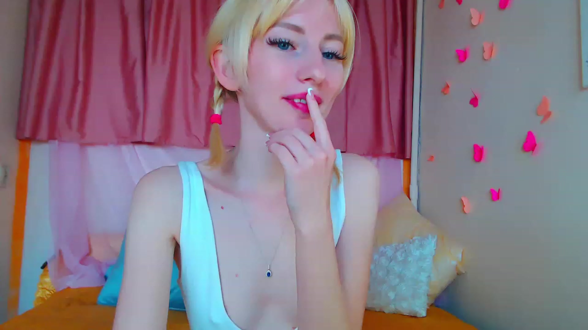 Gallery image thumbnail from PetitePrincez's myfreecams stream on, 06/17/2023, 15:56 image 10 of 20