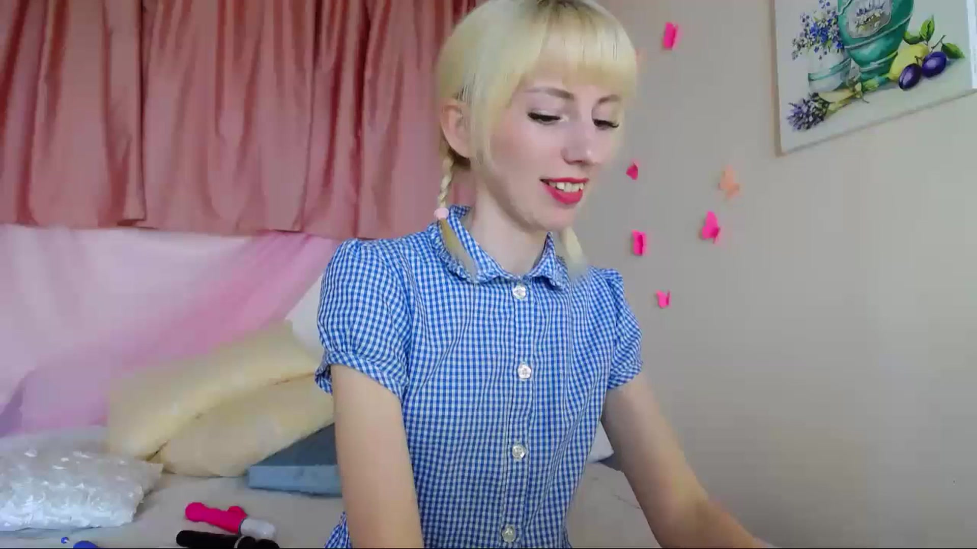 Gallery image thumbnail from PetitePrincez's myfreecams stream on, 07/15/2023, 13:39 image 3 of 20