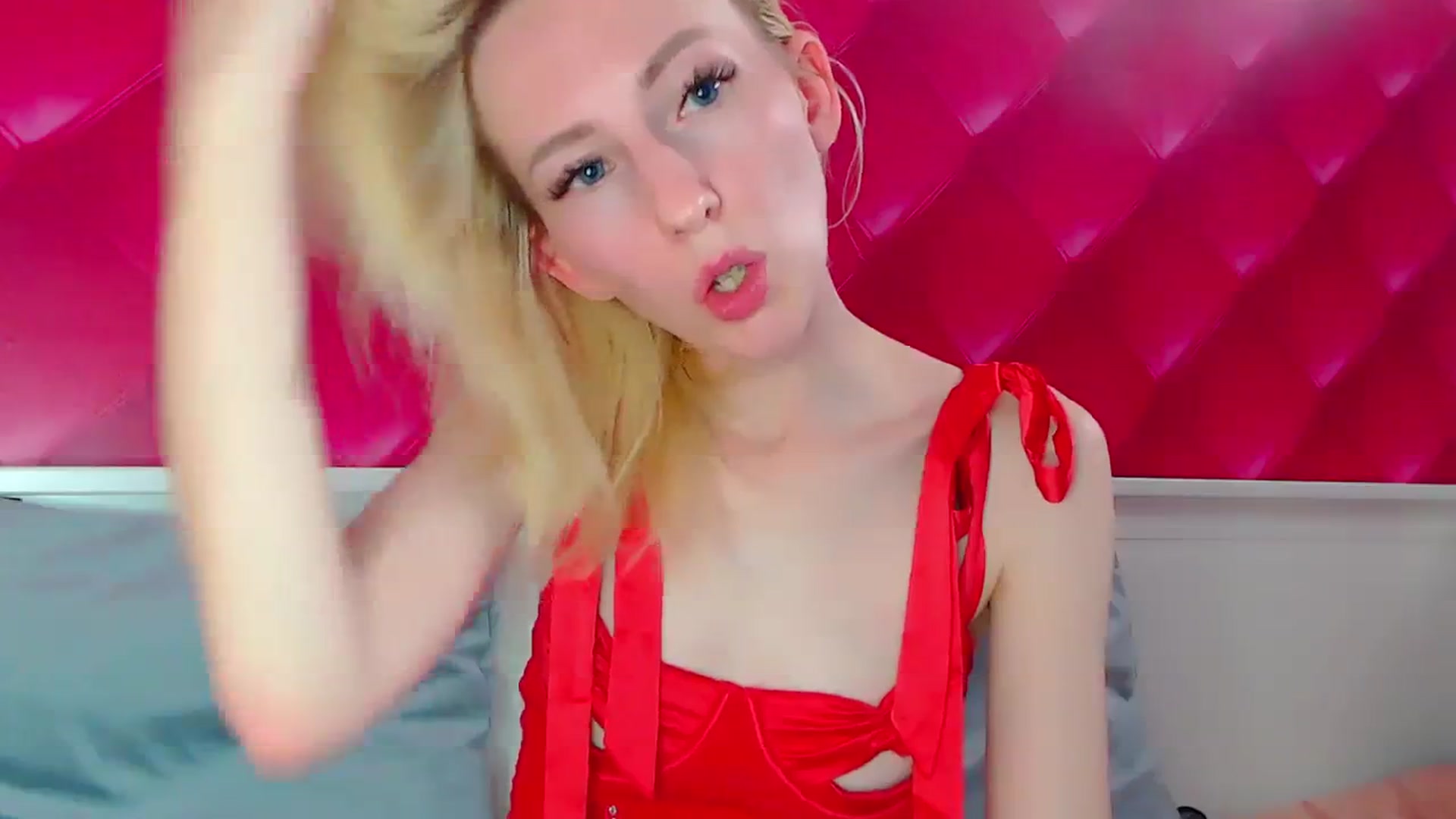 Gallery image thumbnail from PetitePrincez's myfreecams stream on, 10/09/2023, 19:24 image 12 of 20