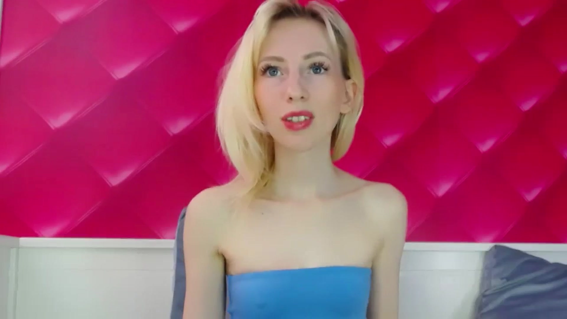 Gallery image thumbnail from PetitePrincez's myfreecams stream on, 10/15/2023, 13:16 image 6 of 20