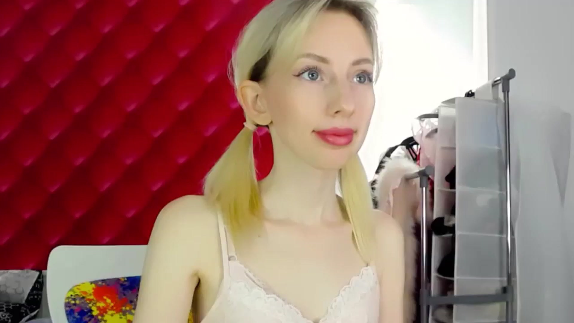 Gallery image thumbnail from PetitePrincez's myfreecams stream on, 12/17/2023, 14:37 image 5 of 20
