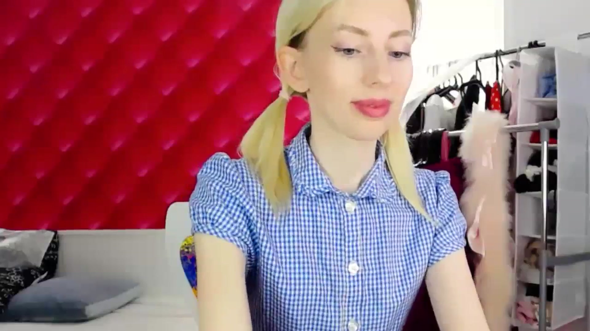 Gallery image thumbnail from PetitePrincez's myfreecams stream on, 12/17/2023, 16:31 image 2 of 20