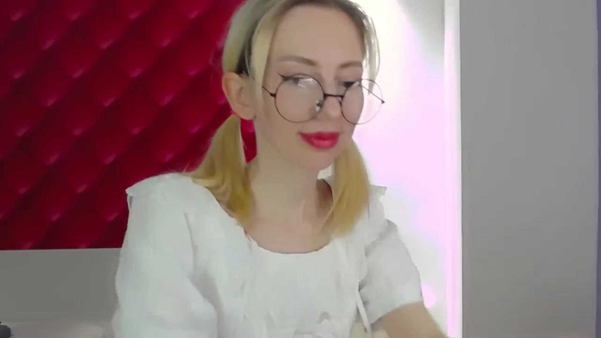 Gallery image thumbnail from PetitePrincez's myfreecams stream on, 12/23/2023, 14:43 image 17 of 20