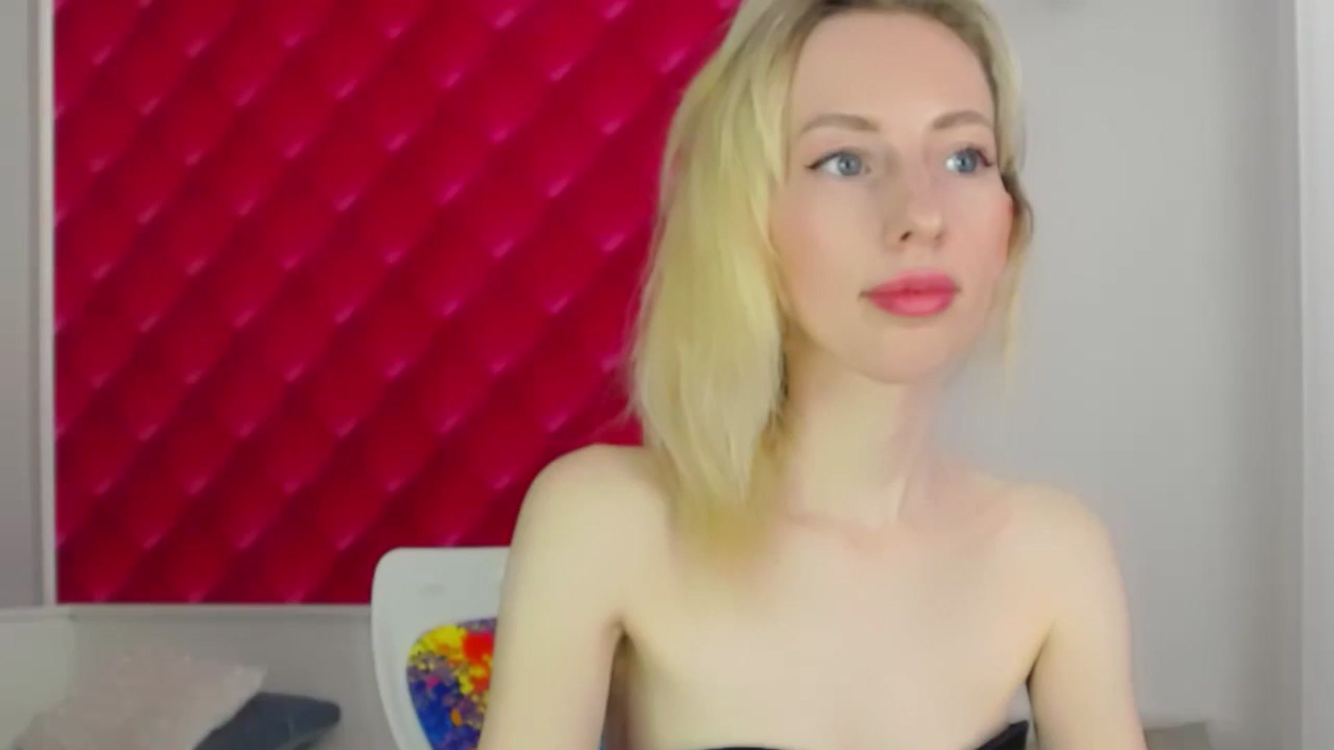 Gallery image thumbnail from PetitePrincez's myfreecams stream on, 12/24/2023, 17:06 image 10 of 20