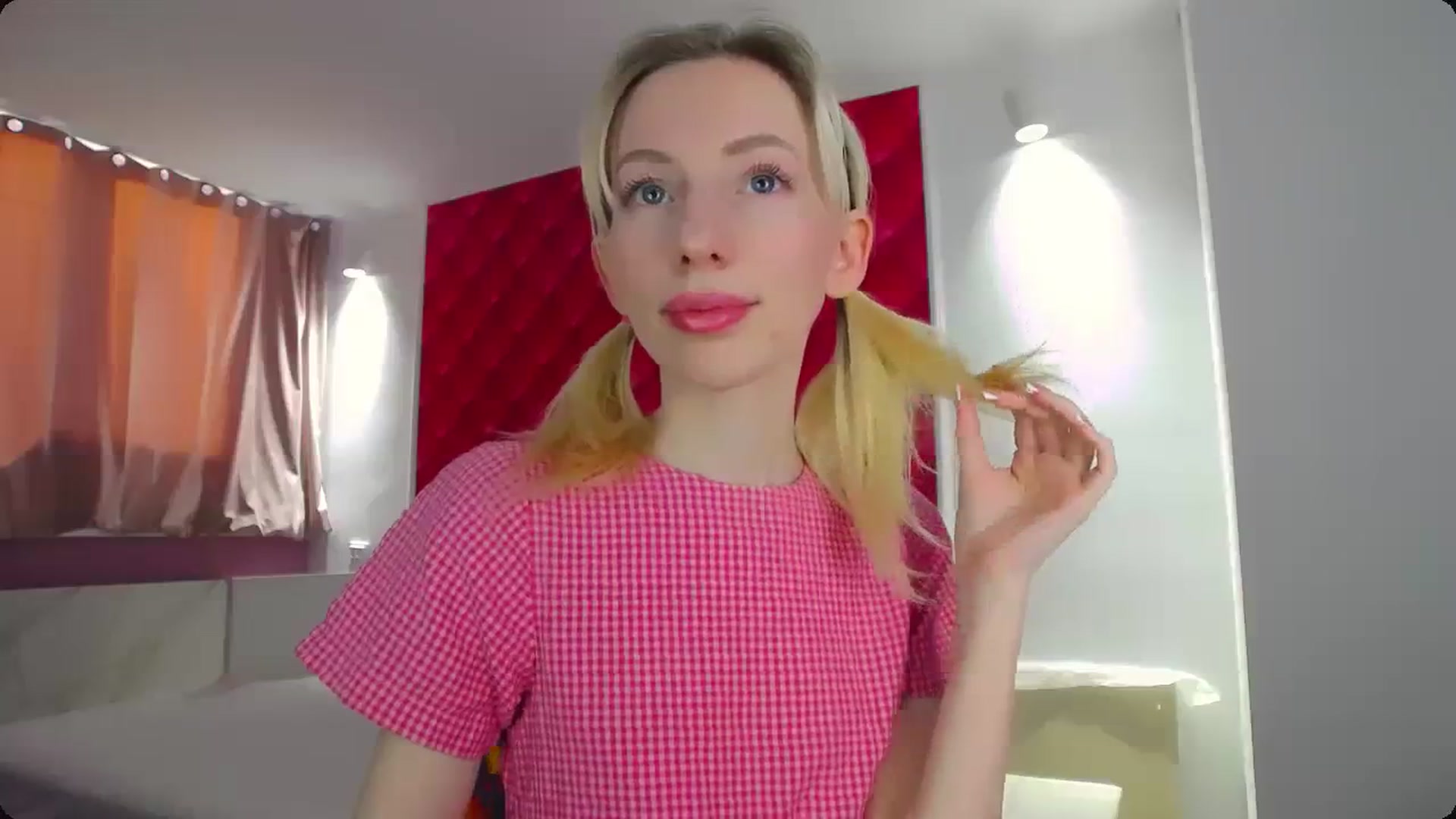 Gallery image thumbnail from PetitePrincez's myfreecams stream on, 12/30/2023, 13:45 image 6 of 20