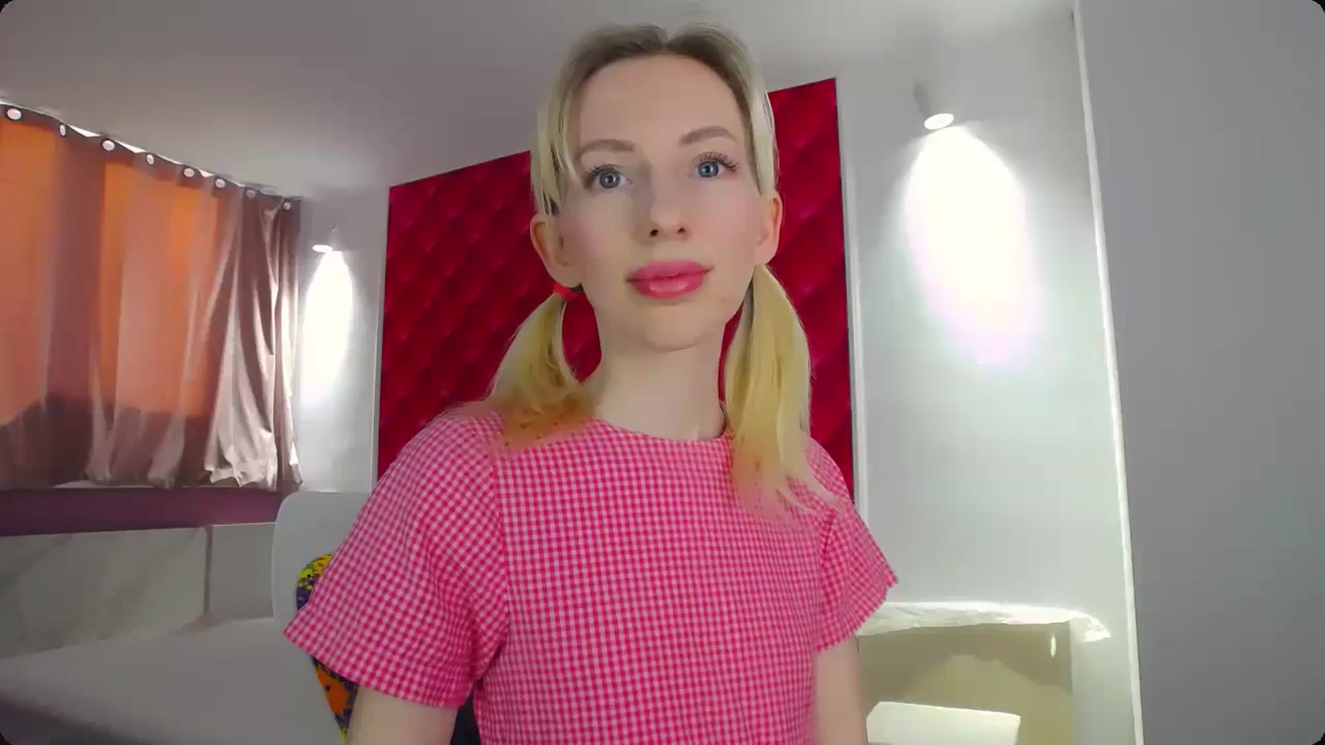 Gallery image thumbnail from PetitePrincez's myfreecams stream on, 12/30/2023, 13:45 image 7 of 20