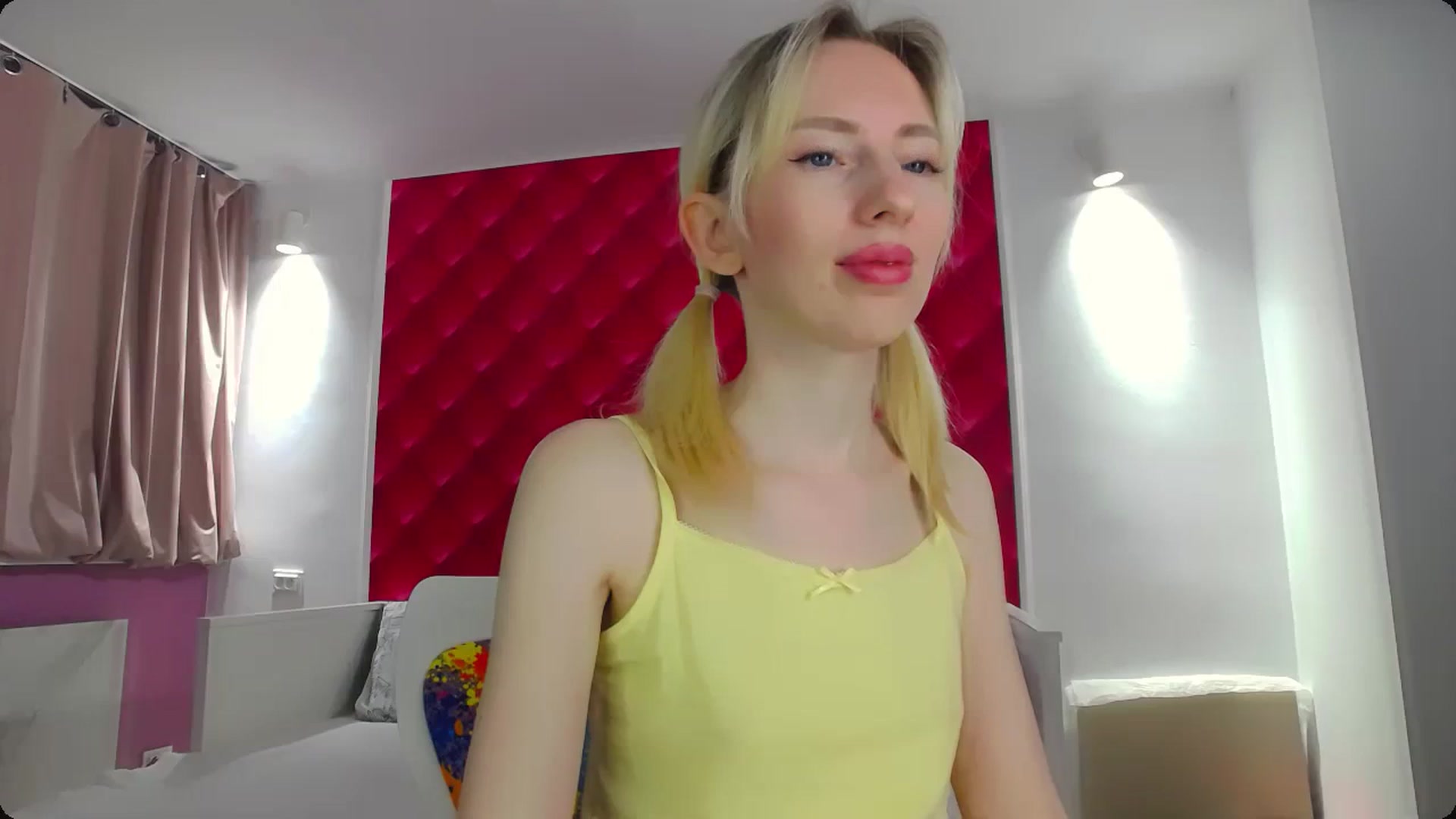 Gallery image thumbnail from PetitePrincez's myfreecams stream on, 01/06/2024, 14:48 image 14 of 20