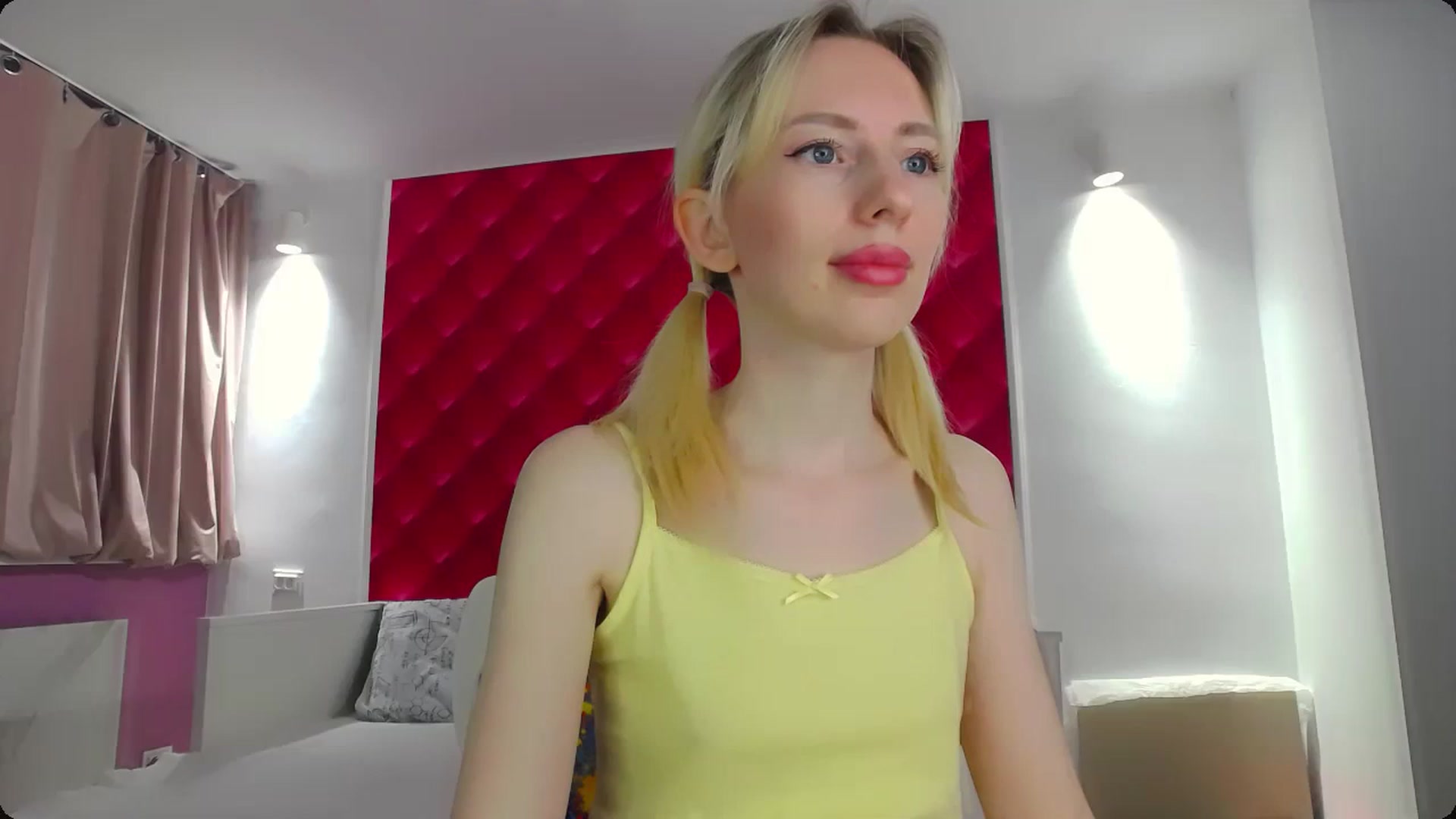 Gallery image thumbnail from PetitePrincez's myfreecams stream on, 01/06/2024, 14:48 image 7 of 20