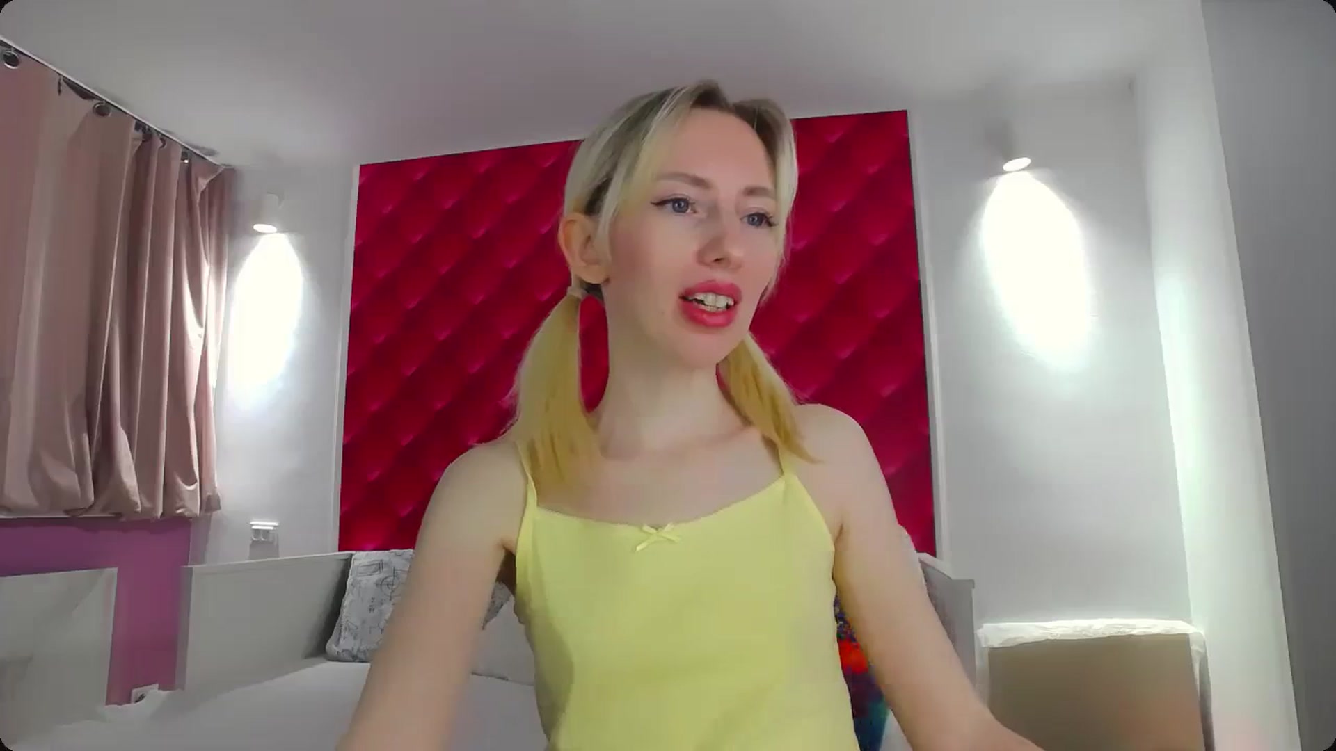 Gallery image thumbnail from PetitePrincez's myfreecams stream on, 01/06/2024, 14:48 image 10 of 20