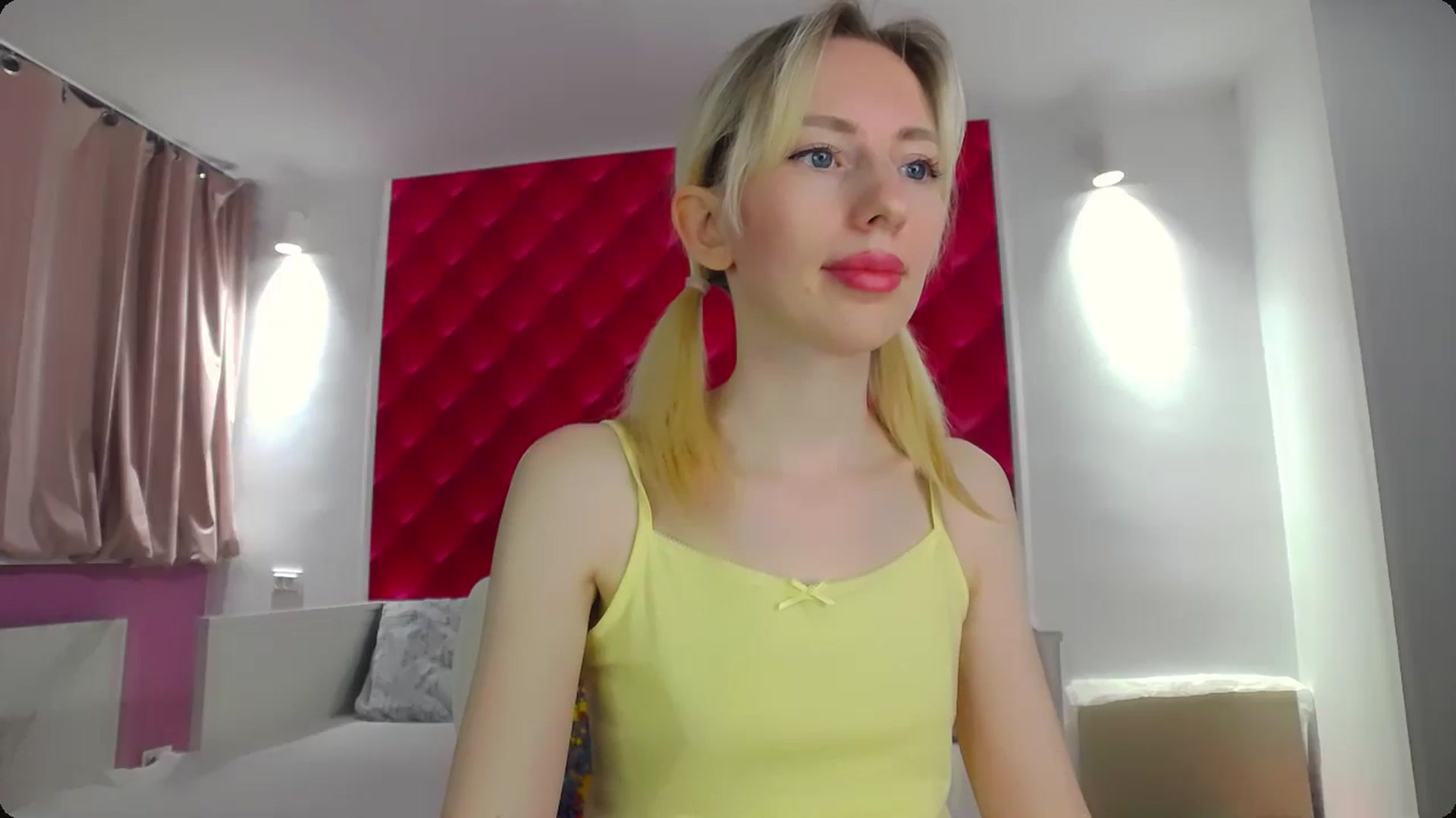Gallery image thumbnail from PetitePrincez's myfreecams stream on, 01/06/2024, 14:48 image 5 of 20