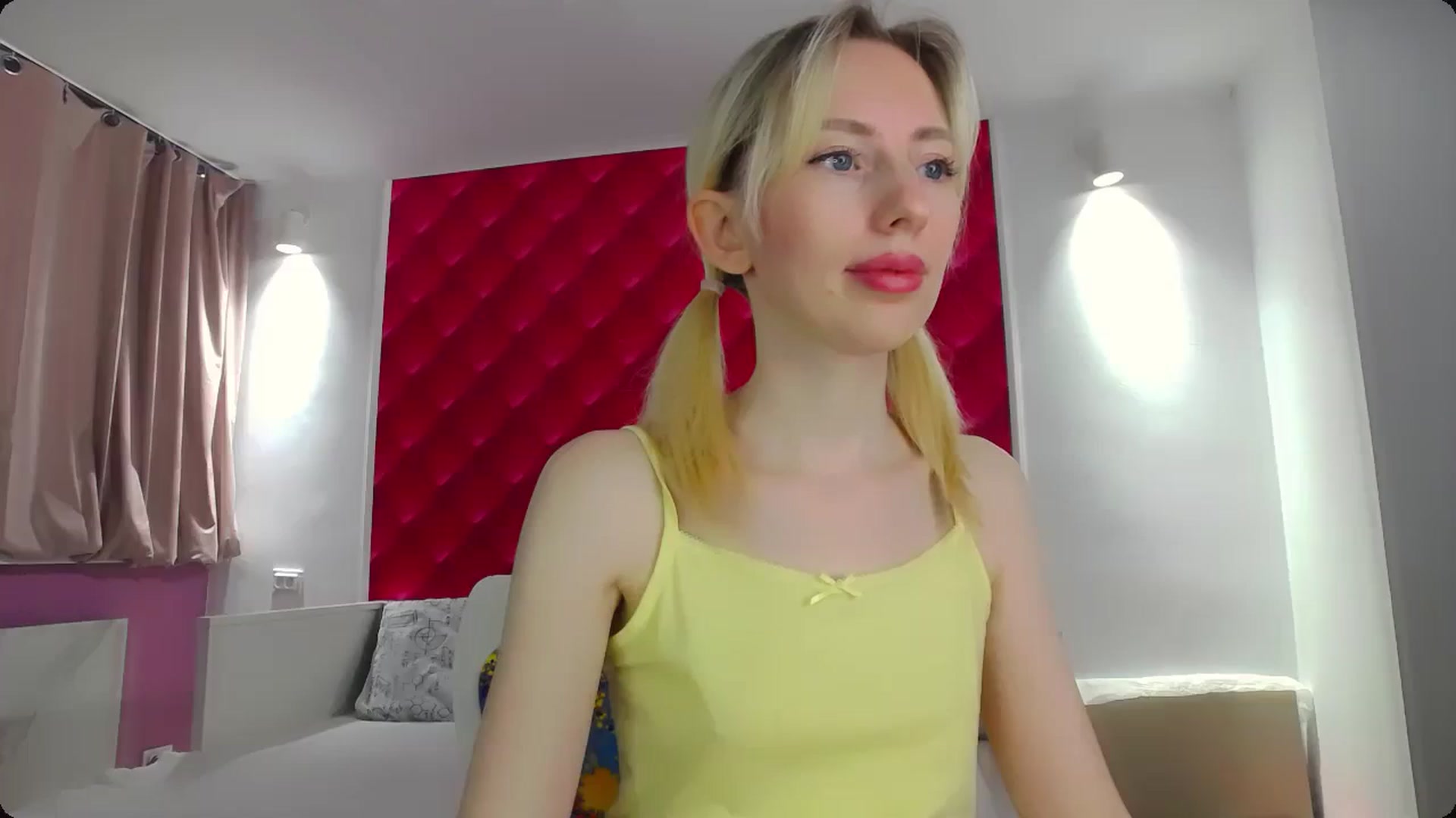 Gallery image thumbnail from PetitePrincez's myfreecams stream on, 01/06/2024, 14:48 image 3 of 20