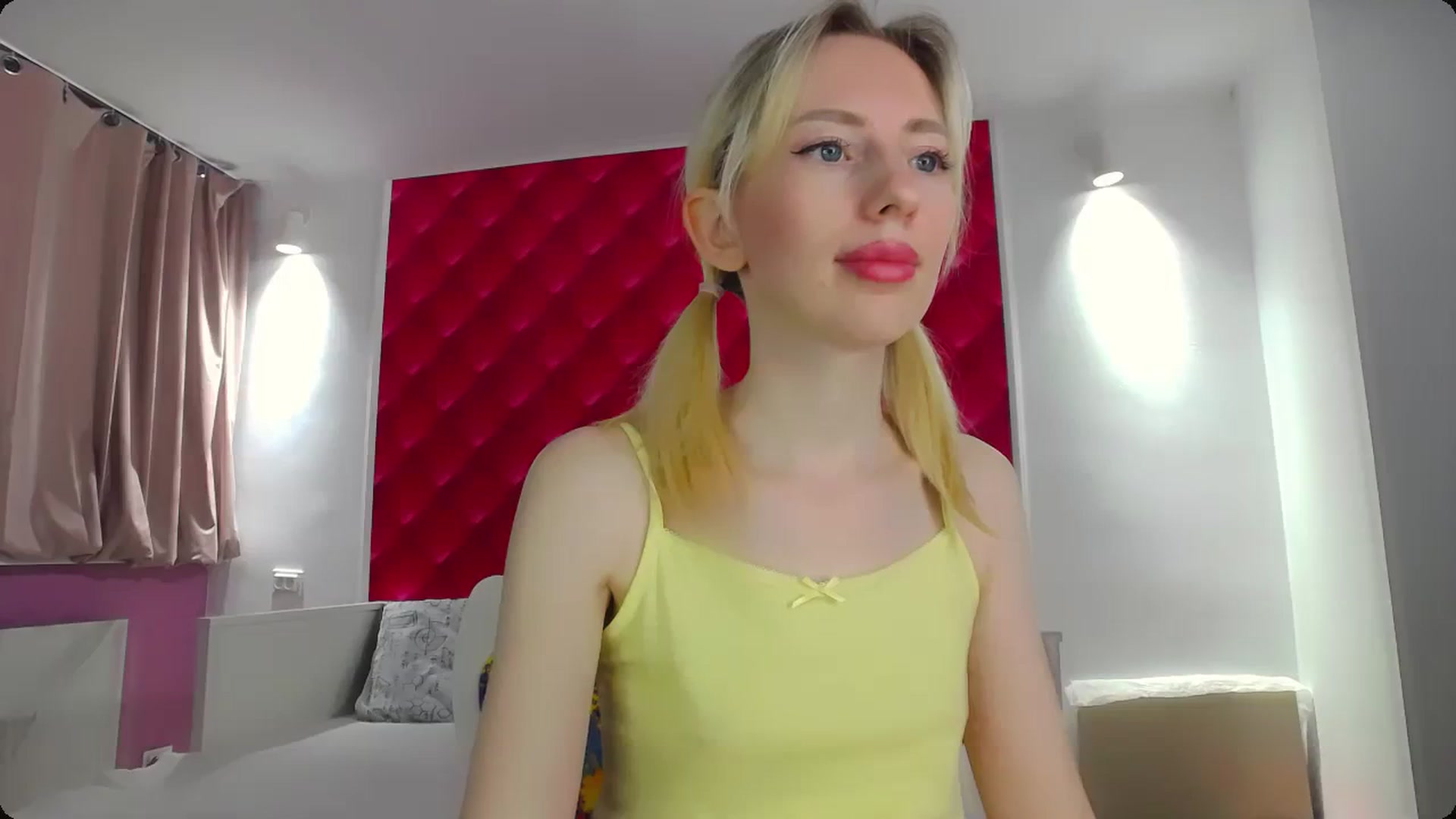 Gallery image thumbnail from PetitePrincez's myfreecams stream on, 01/06/2024, 14:48 image 8 of 20