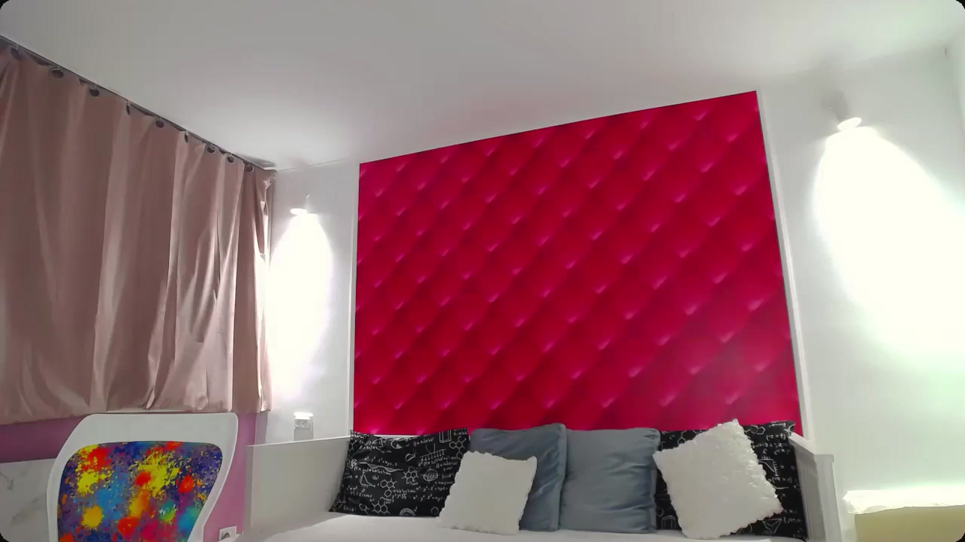 Gallery image thumbnail from PetitePrincez's myfreecams stream on, 01/14/2024, 17:05 image 16 of 20