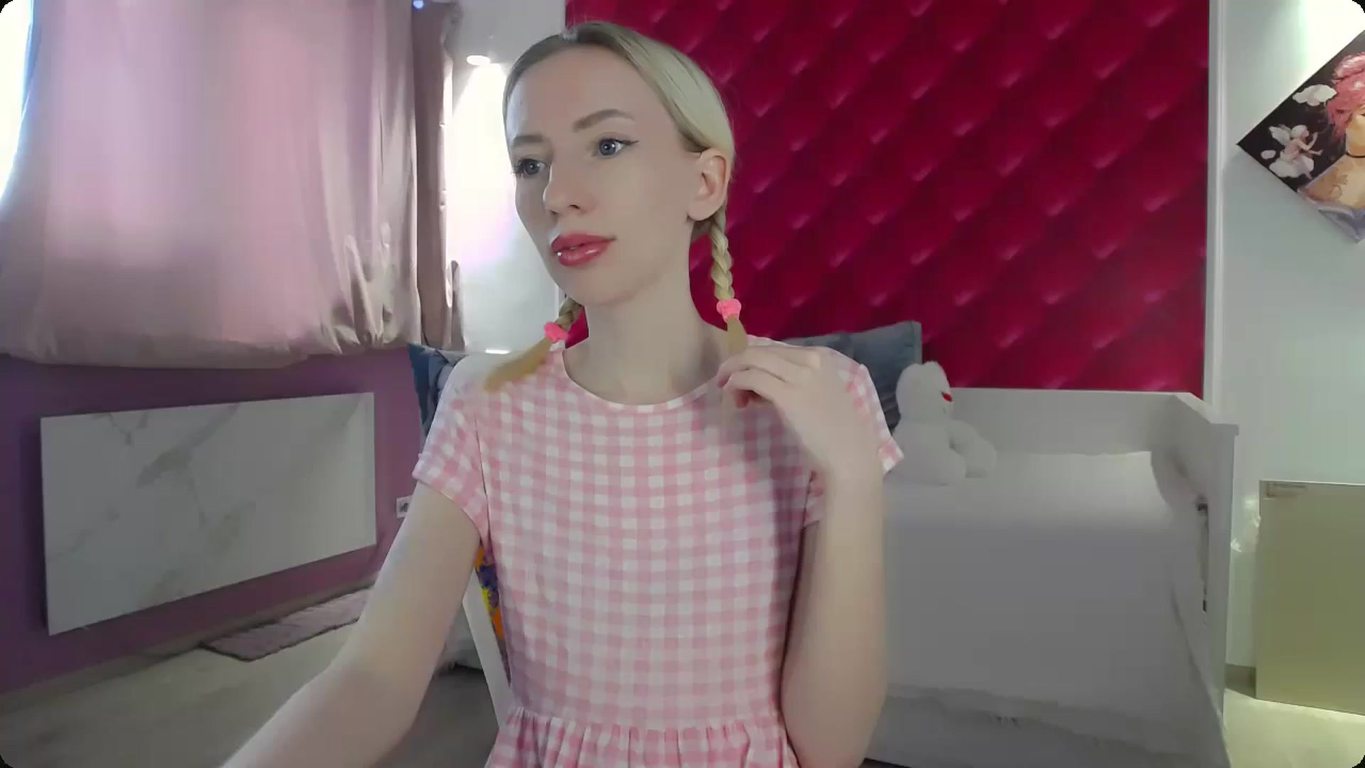 Gallery image thumbnail from PetitePrincez's myfreecams stream on, 04/06/2024, 13:20 image 1 of 20