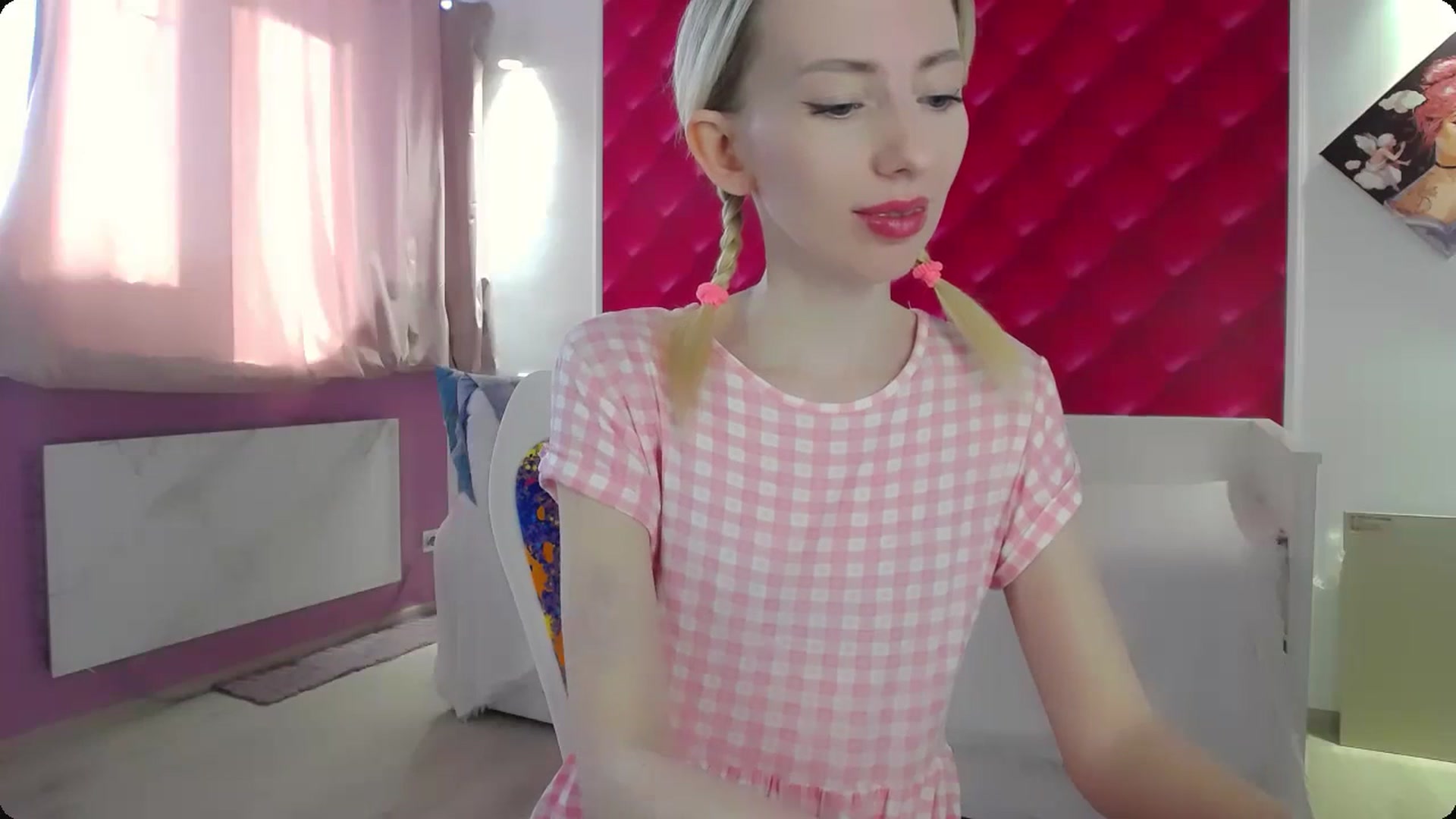Gallery image thumbnail from PetitePrincez's myfreecams stream on, 04/06/2024, 13:20 image 3 of 20