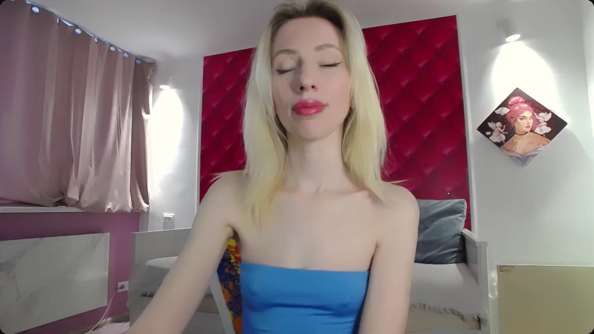 Gallery image thumbnail from PetitePrincez's myfreecams stream on, 04/20/2024, 13:18 image 6 of 20