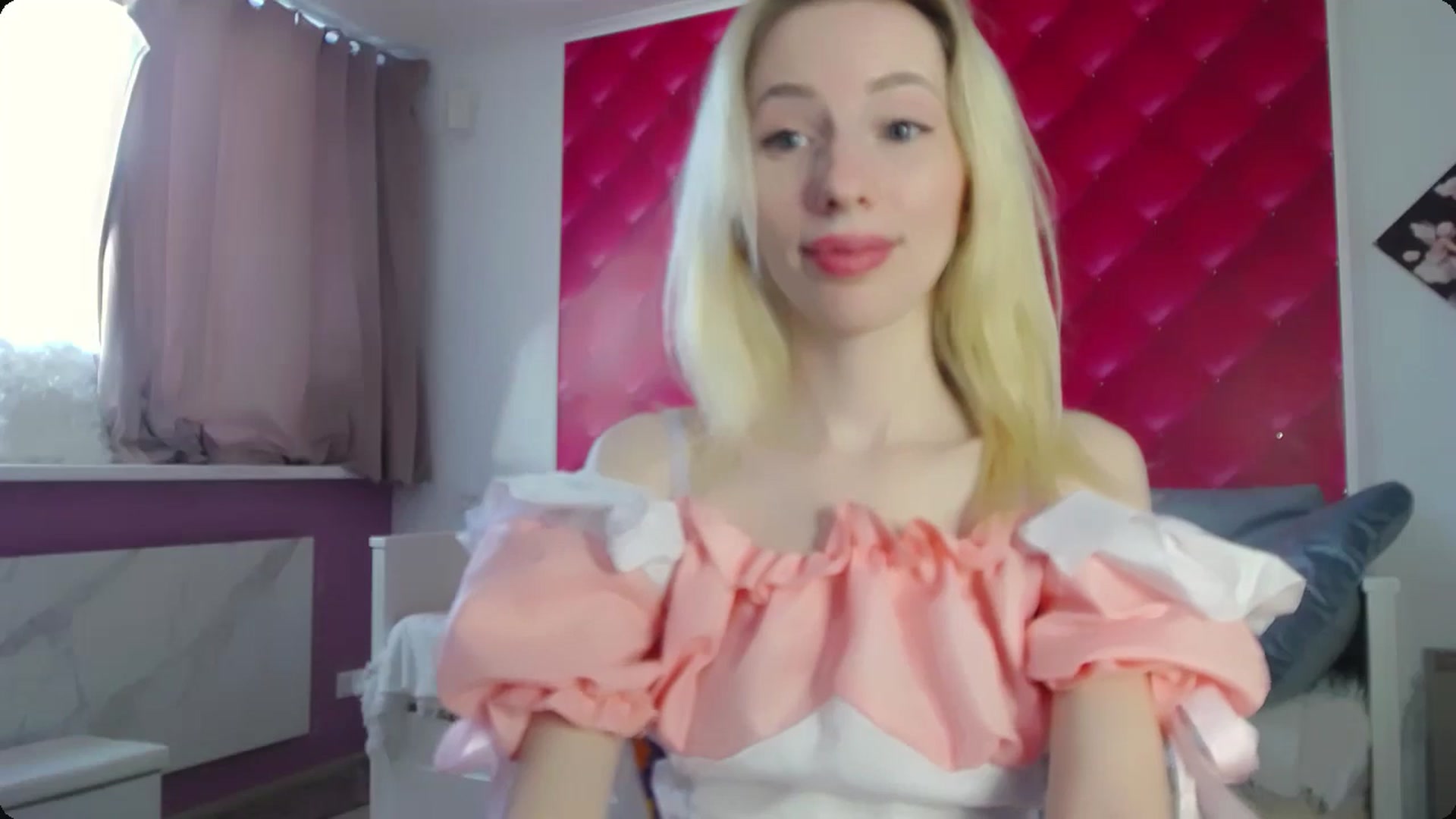 Gallery image thumbnail from PetitePrincez's myfreecams stream on, 04/27/2024, 16:11 image 5 of 20