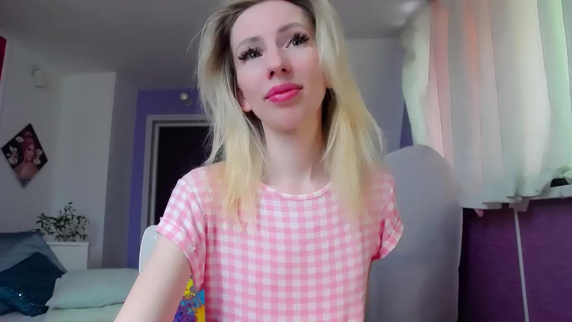 Gallery image thumbnail from PetitePrincez's myfreecams stream on, 05/18/2024, 12:32 image 5 of 20